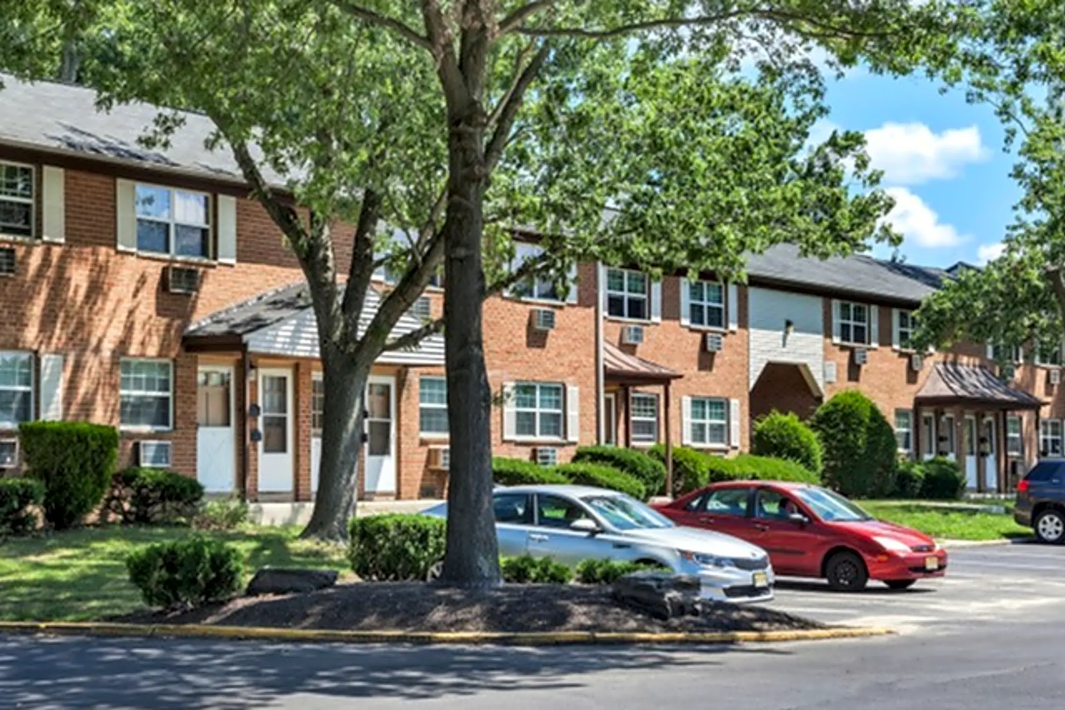 Fox Ridge Apartments - Somerdale, NJ