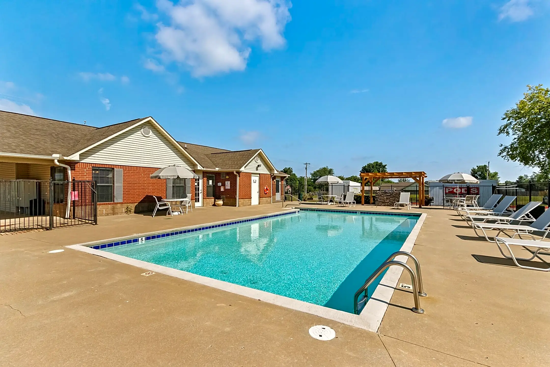 The Heights on Oak - 5325 N Oak Street | Springdale, AR Apartments for