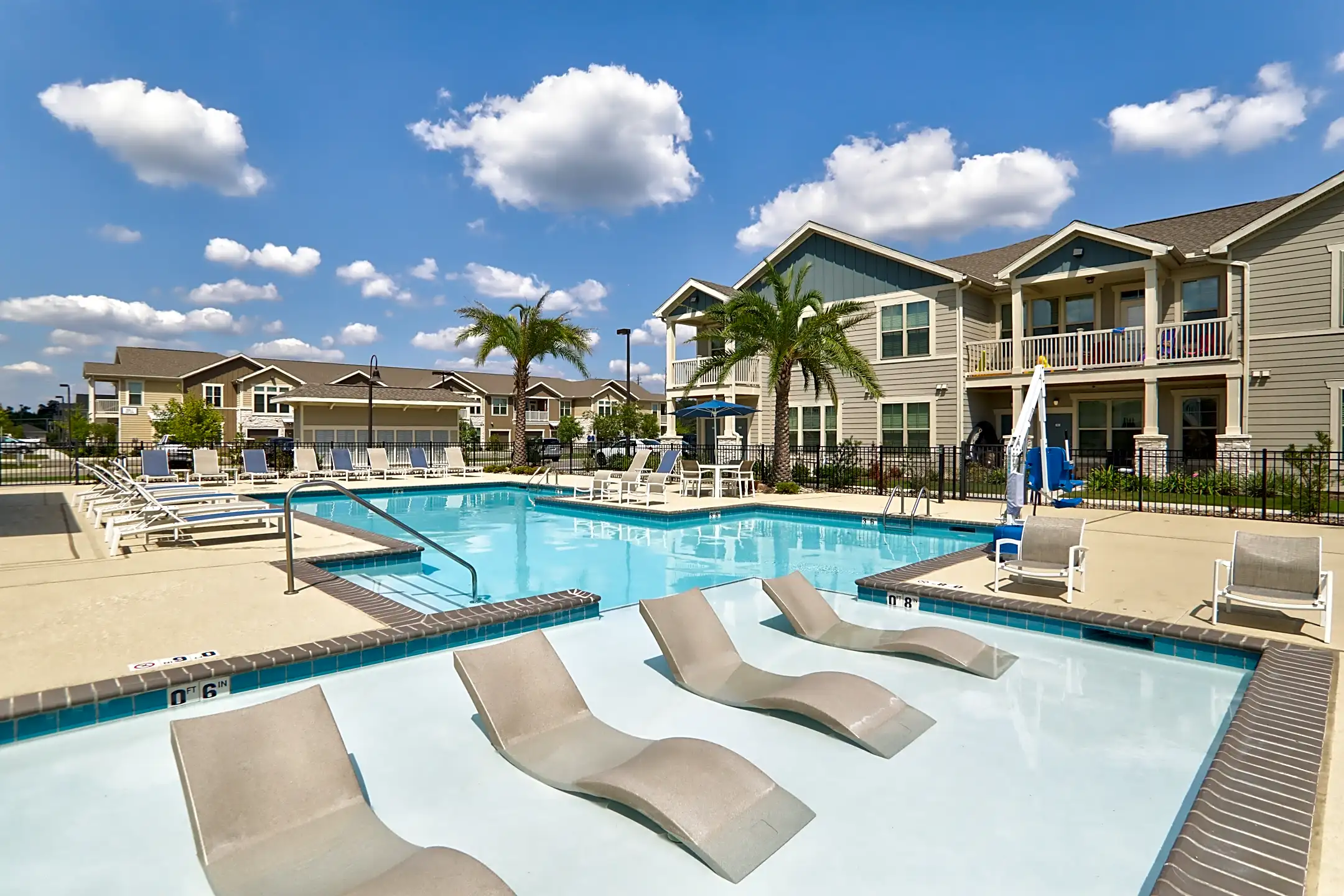 The Retreat at Juban Apartment Homes 10077 Juban Crossing Blvd