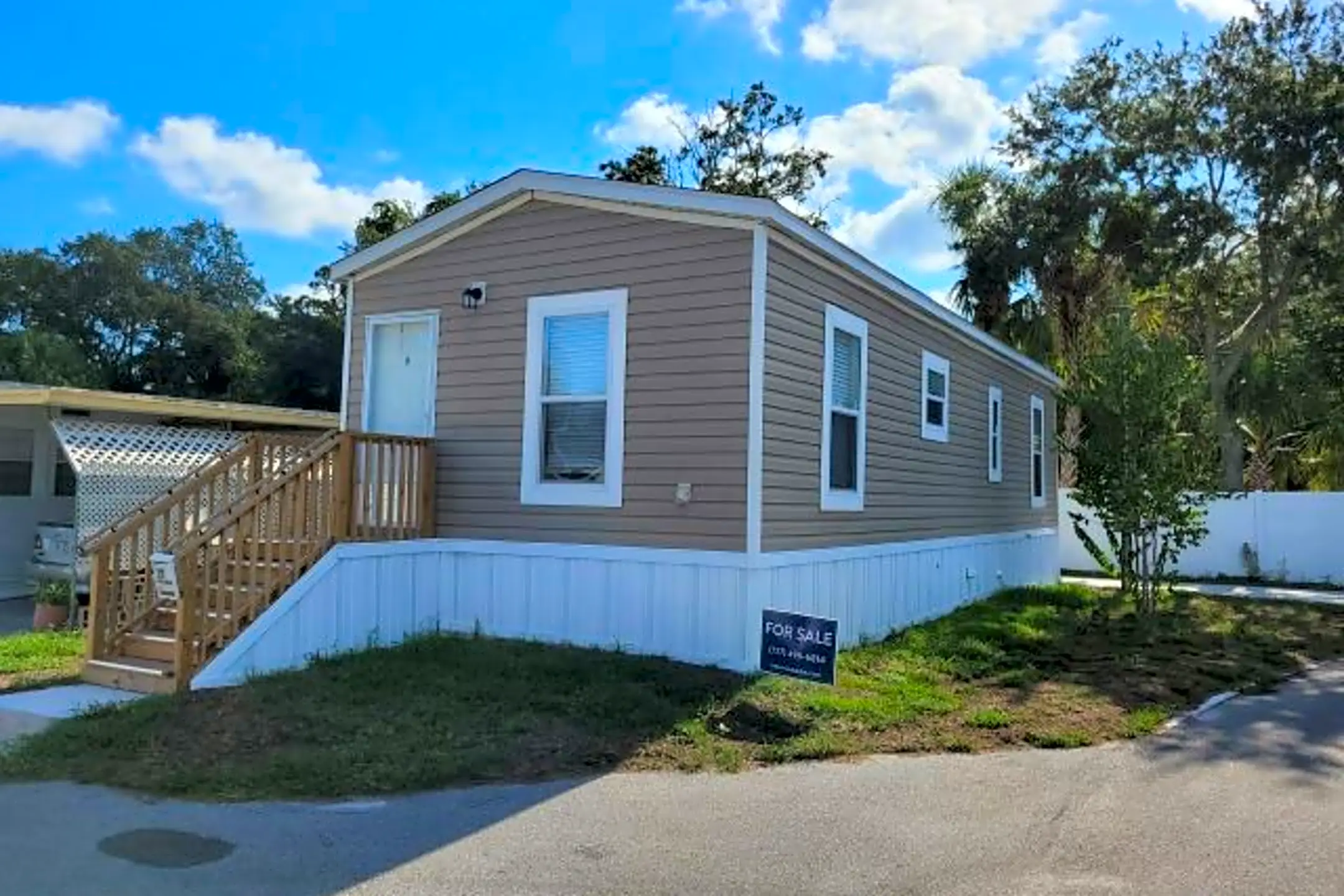 Building - 4125 Park St N #28 - Saint Petersburg, FL