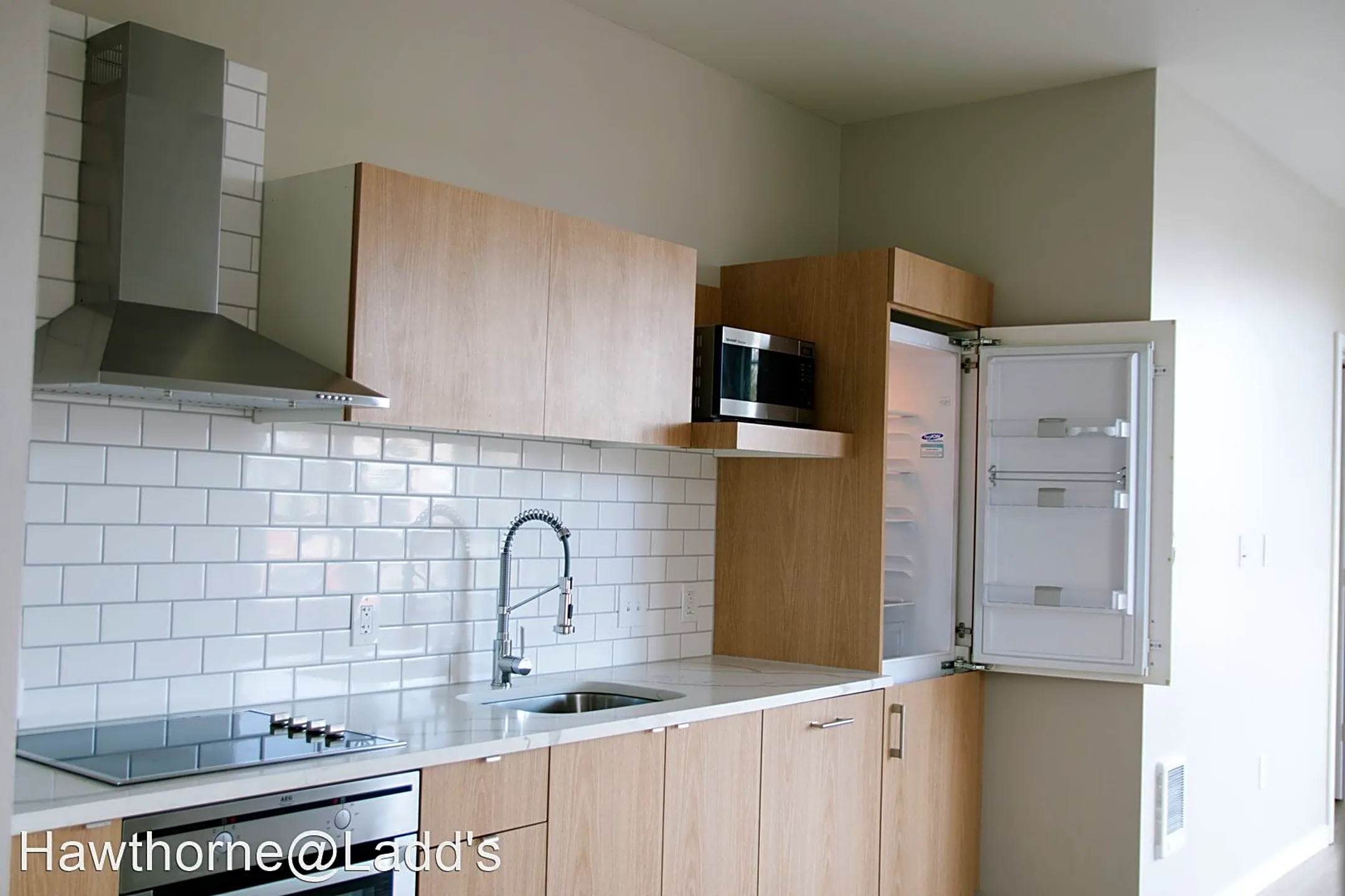 Kitchen - Hawthorne @ Ladd's - 1 & 2 Bedroom Apartment Homes - Portland, OR
