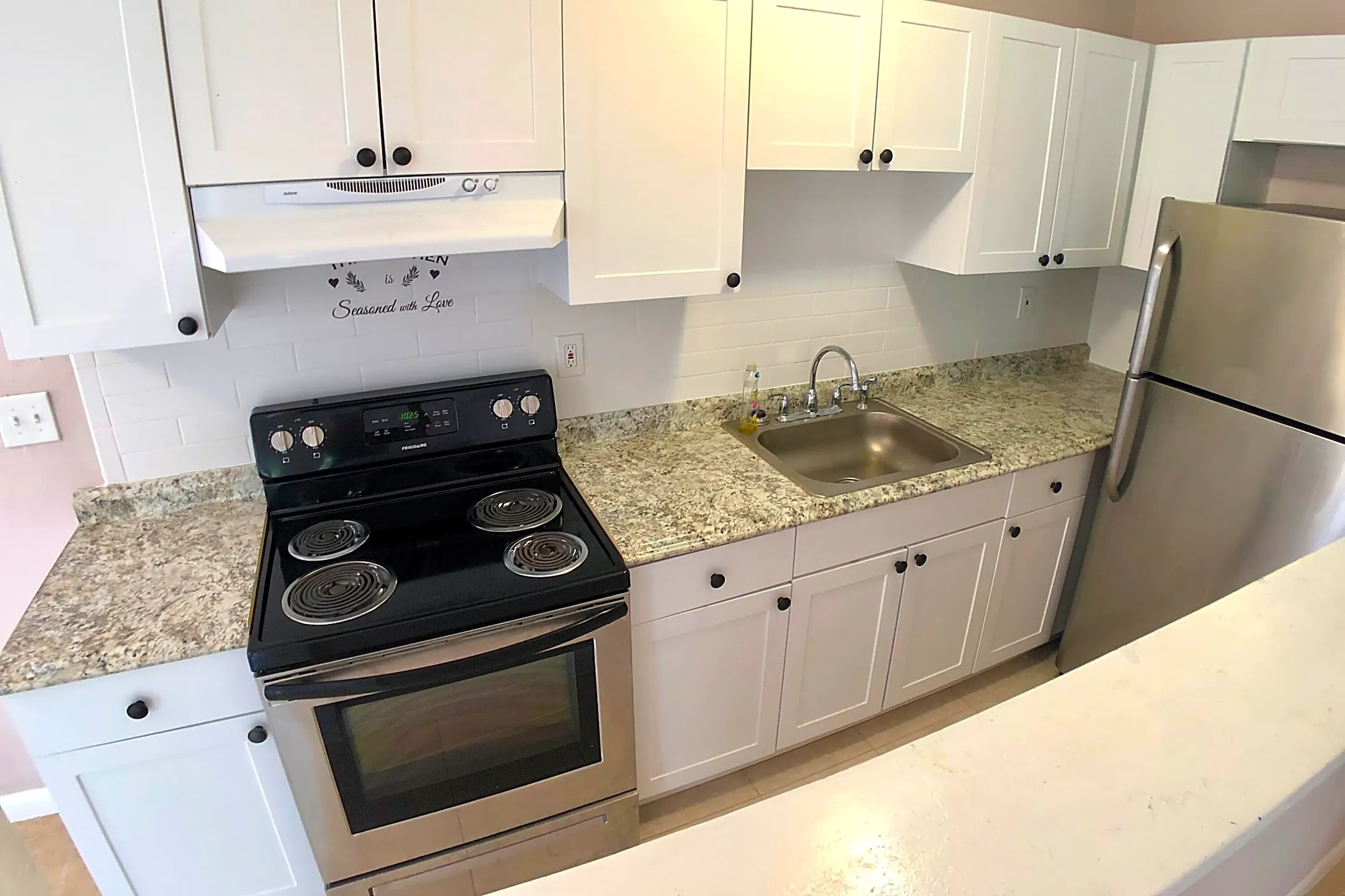 Kitchen - 1767-1773 NW 55th Ave #1773 - Lauderhill, FL