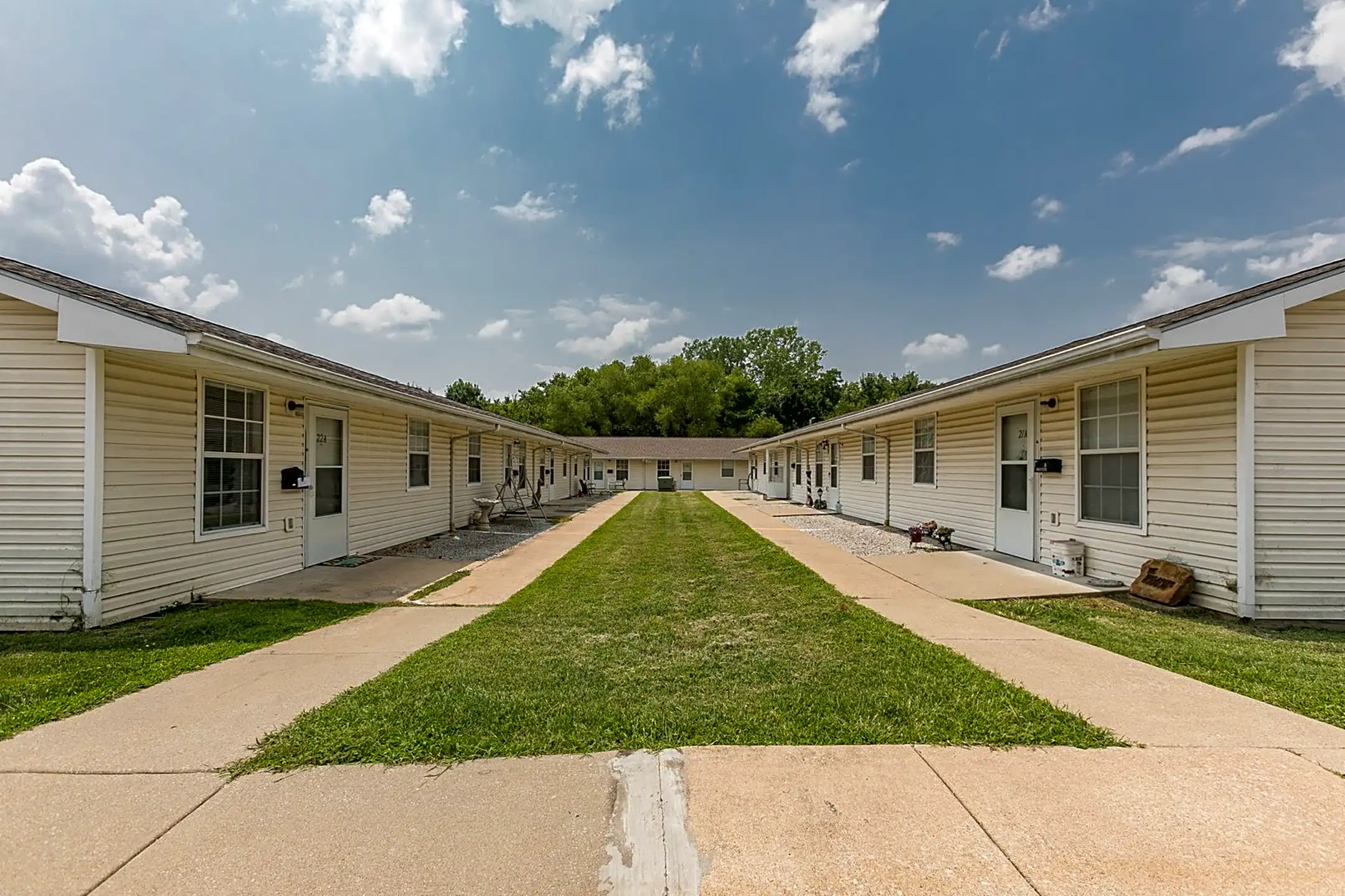 1735 Hazel Ave 1735 Hazel Ave unit 2 Bed, 1 Bath Carthage, MO