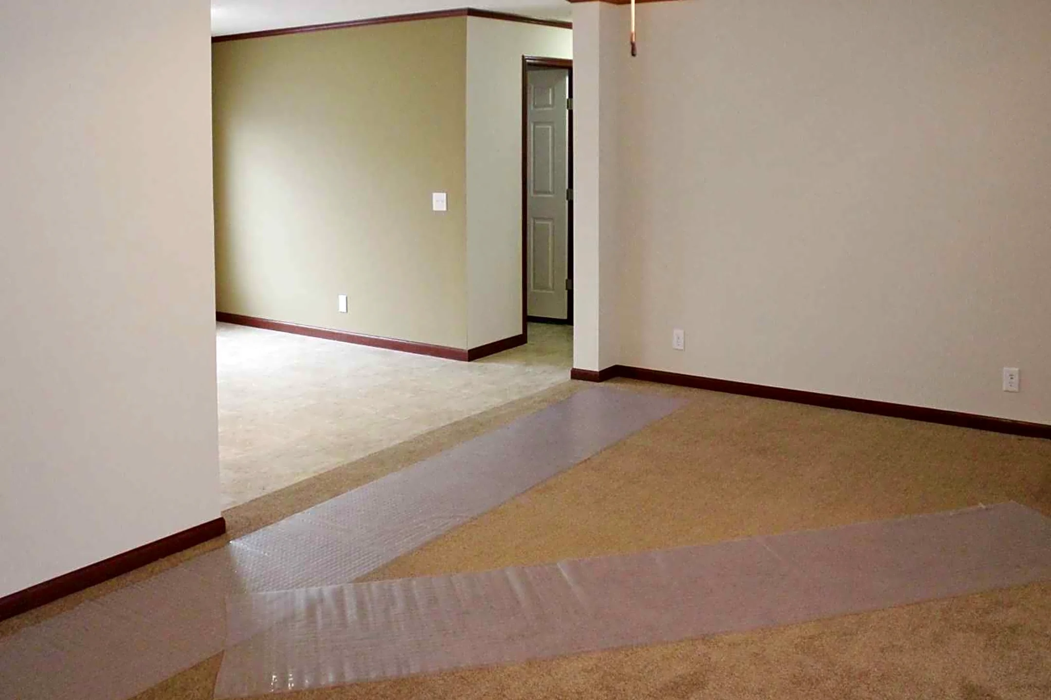 Living Room - Northville Crossing - Northville, MI