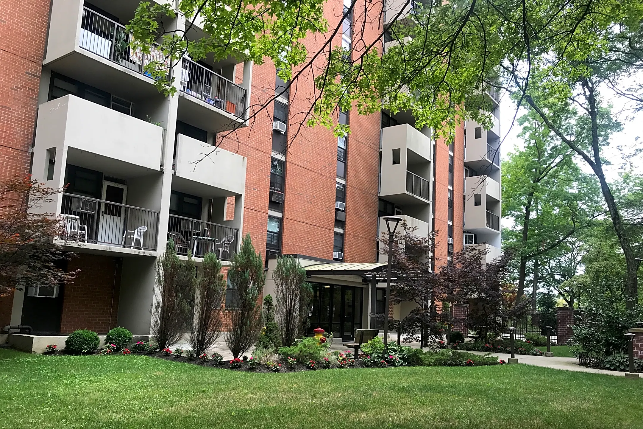 Apartments White Plains New York