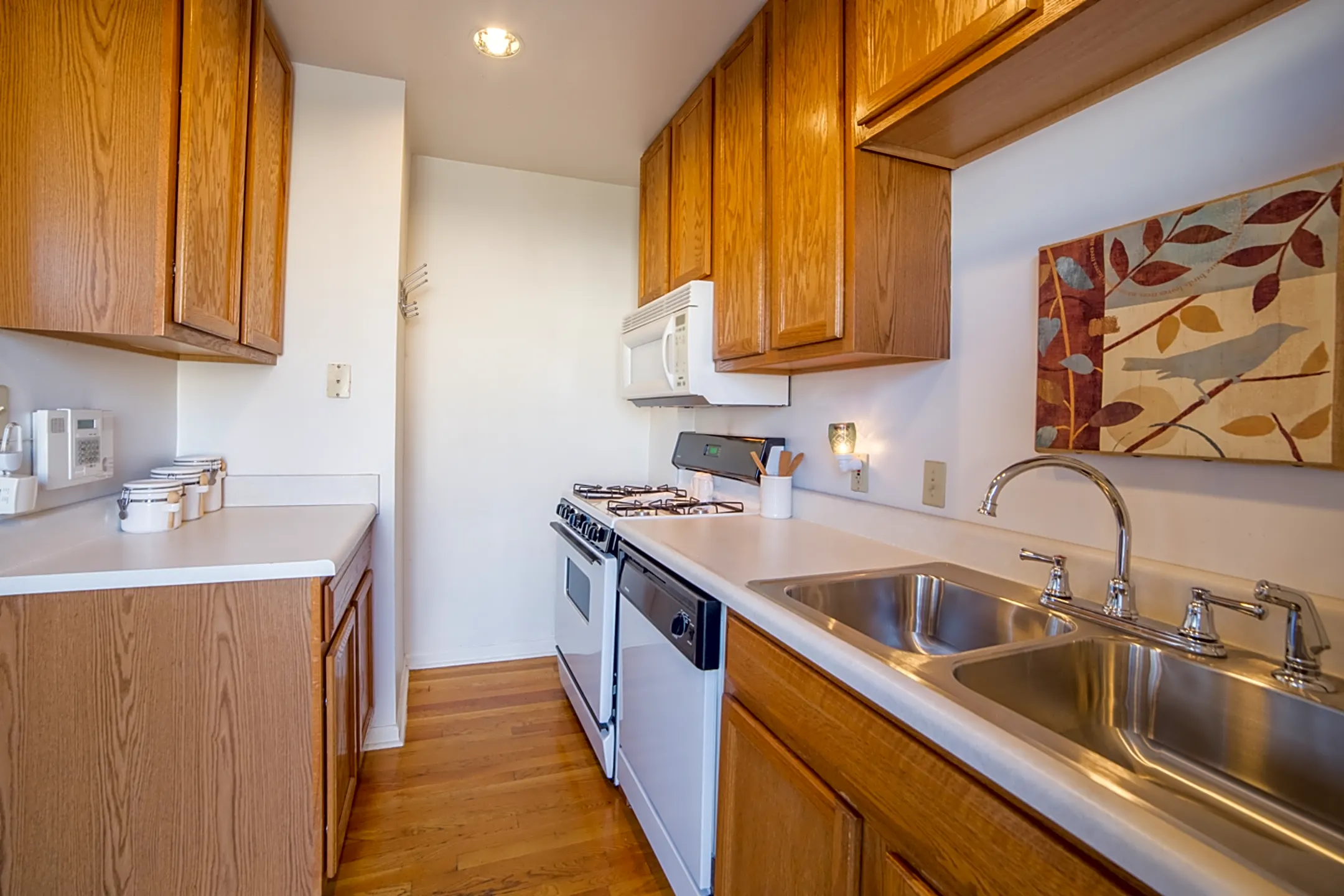 Broad Ripple Townhomes 6184 Carvel Ave Indianapolis, IN Townhouses