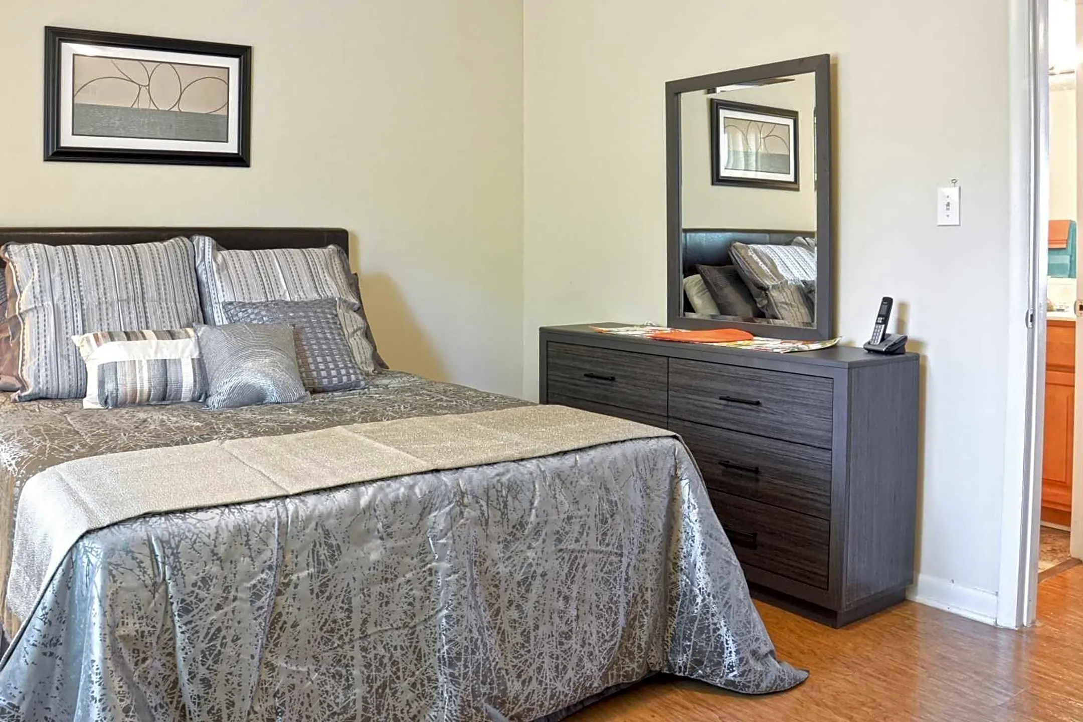 Bedroom - Wendwood Square - Newport News, VA