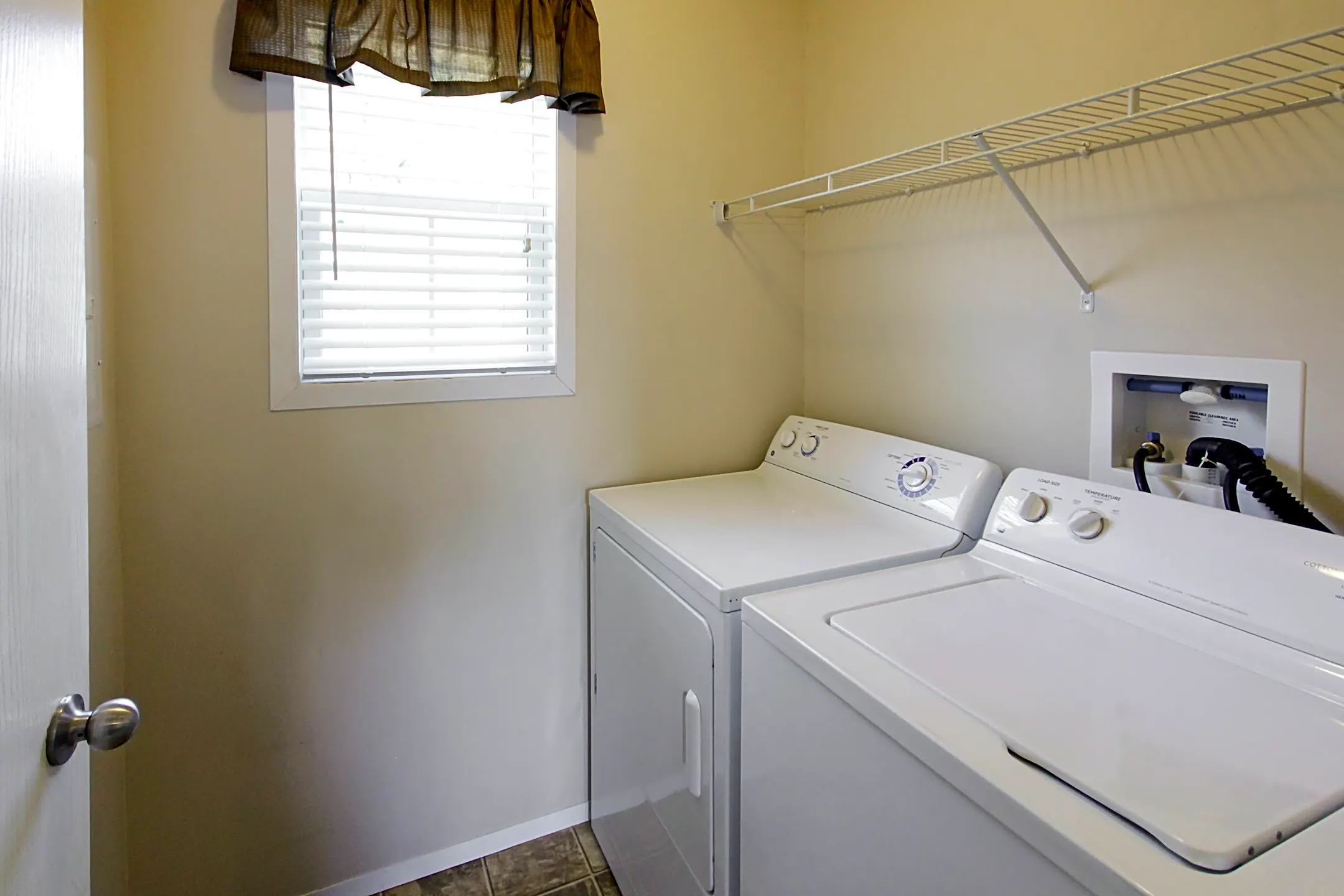 Bathroom - Alpine Meadows - Grand Rapids, MI