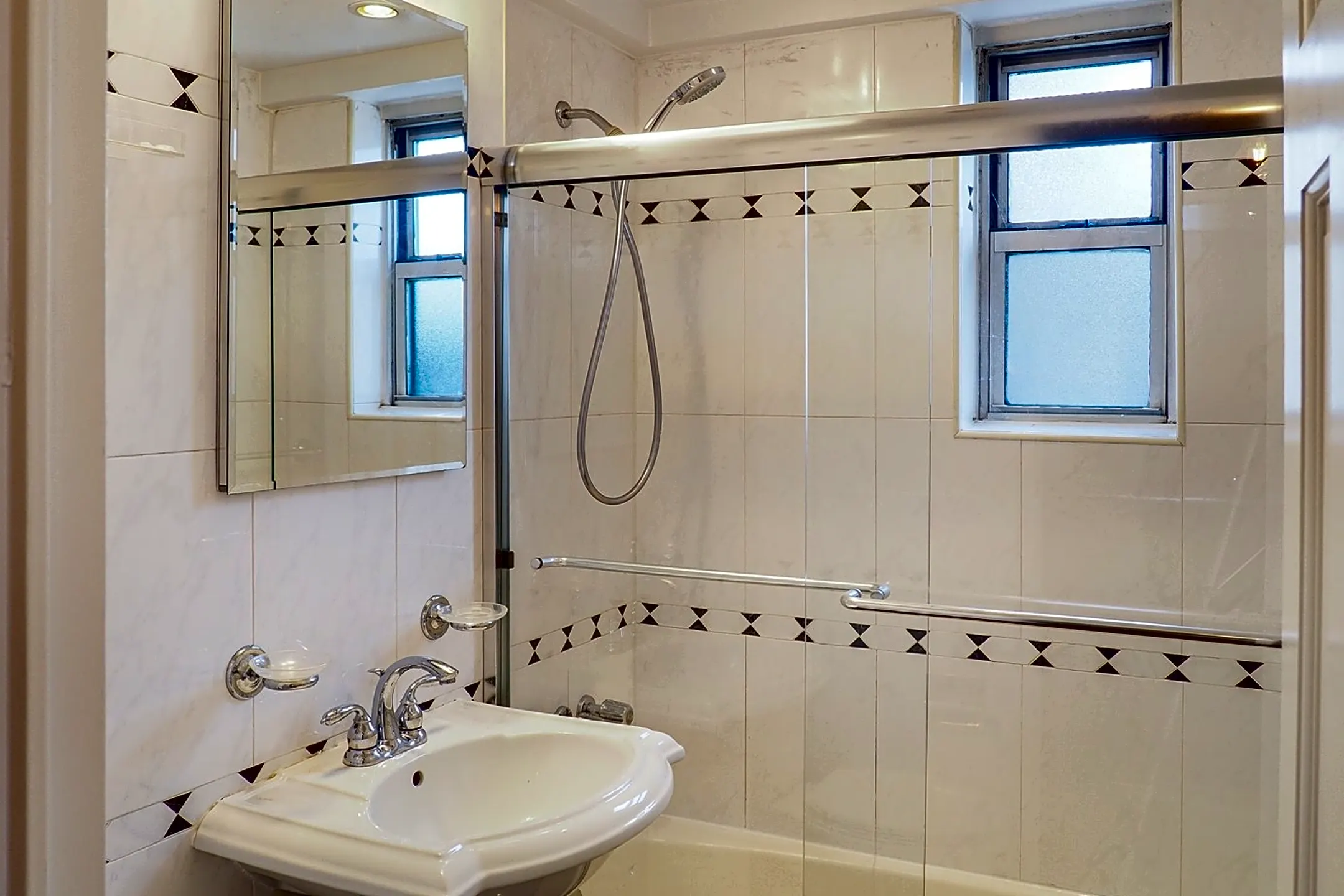 Bathroom - 33 Greenwich Ave #7B - New York, NY