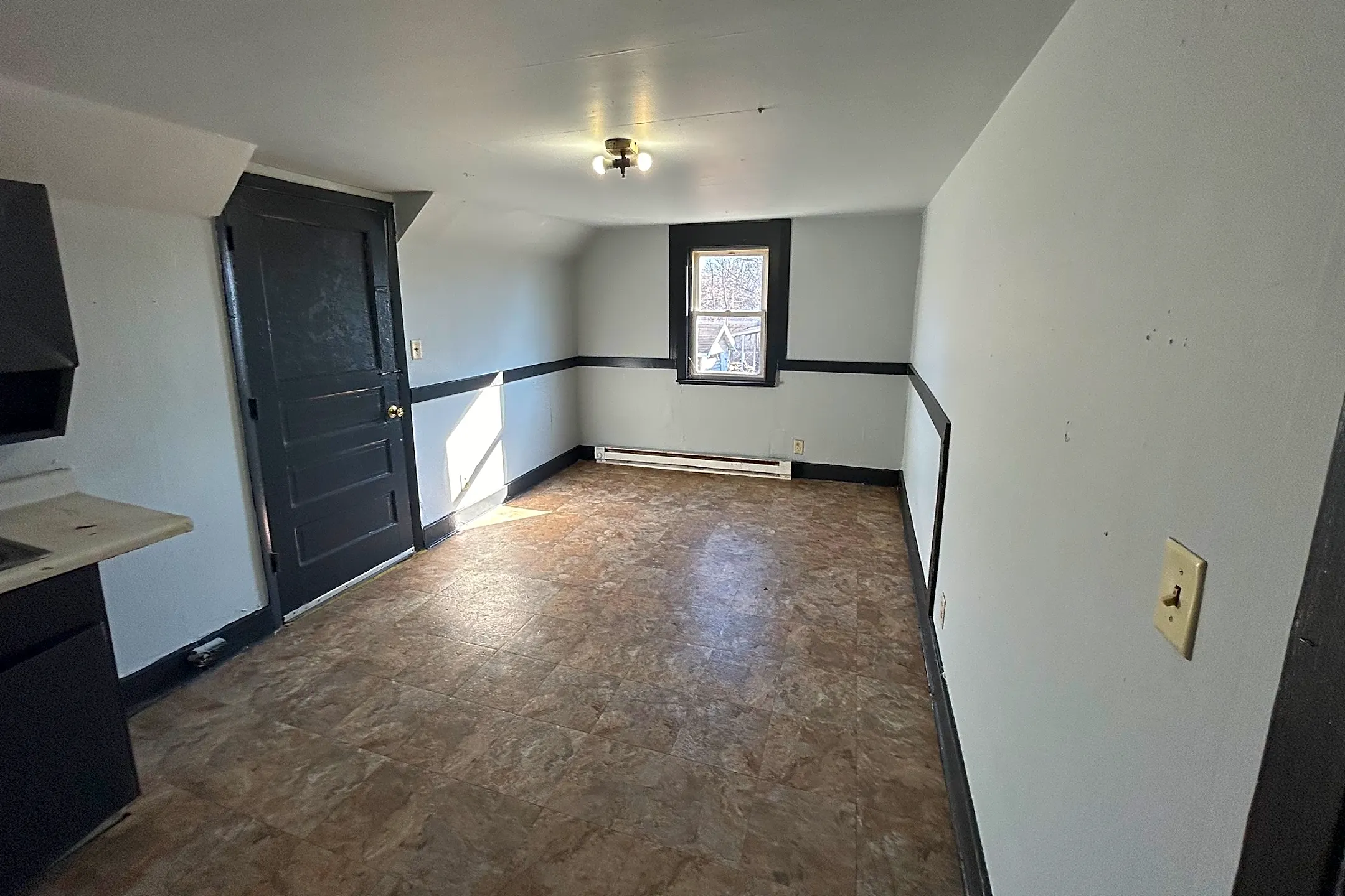 1602 E Main St 1602 E Main St unit 3 Danville, IL Apartments for