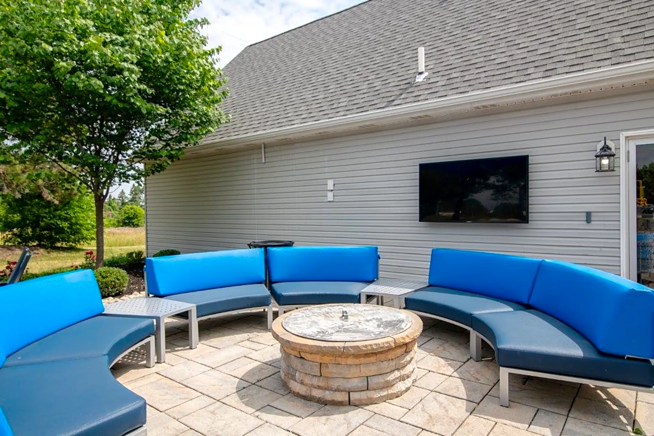 Patio / Deck - Abrams Run Apartment Homes - King of Prussia, PA
