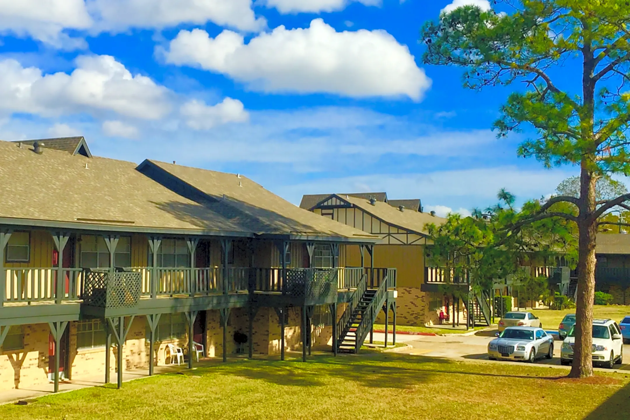 Canterbury House Apartments 5467 W Park Ave Houma, LA Apartments