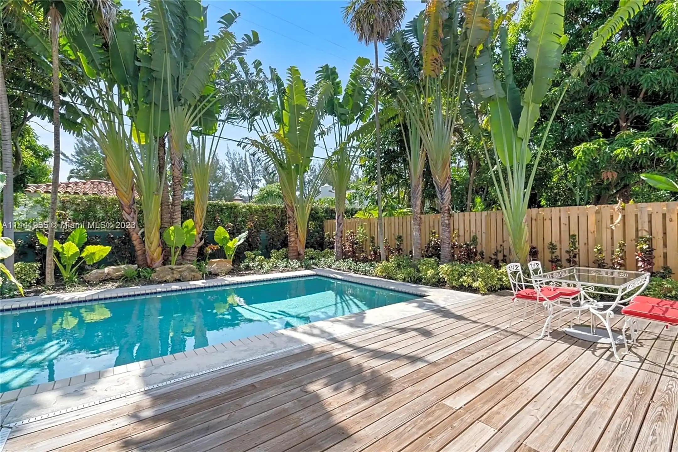 Pool - 4531 Sheridan Ave - Miami Beach, FL