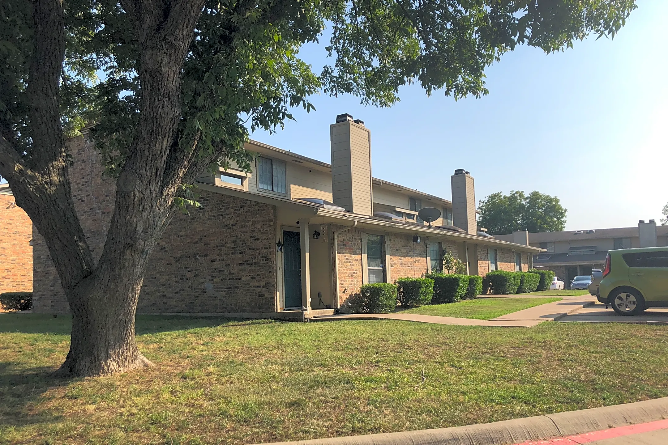 Rosehill Place Townhomes 4305 Rosehill Rd Garland, TX Apartments