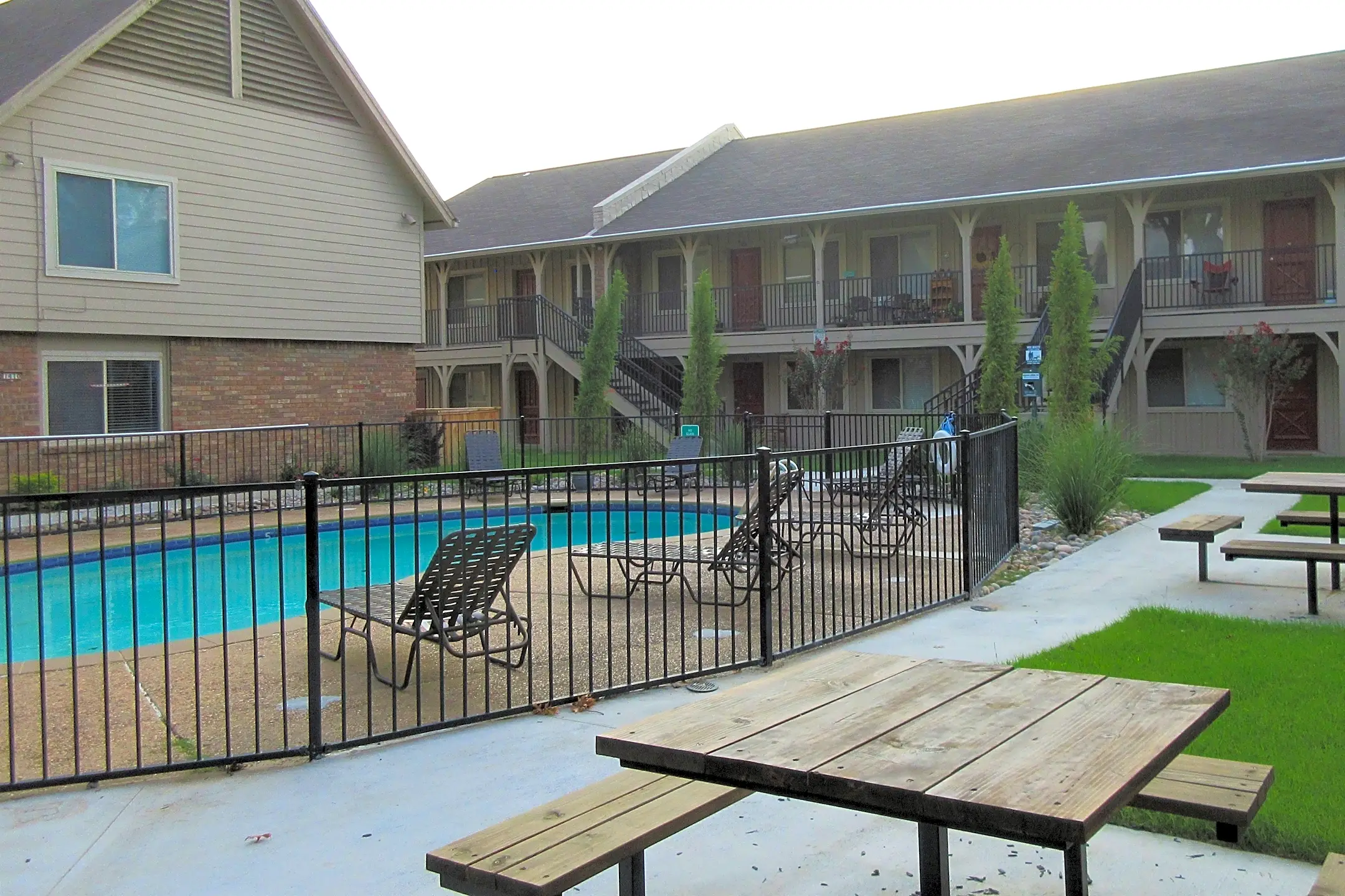 The Village at Brookside 1404 E 41st St Tulsa, OK Apartments for