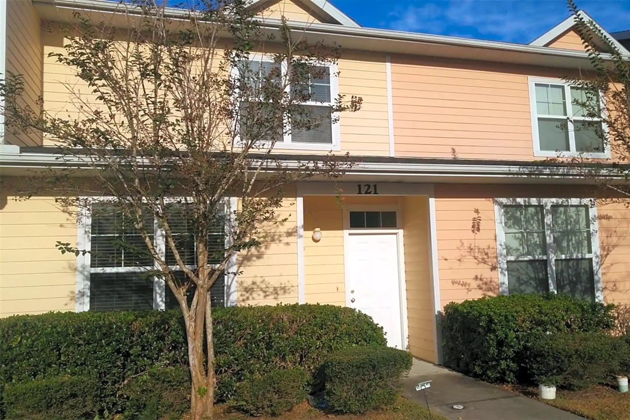 1567 NW 29 Rd 6 Townhomes Gainesville, FL 32605