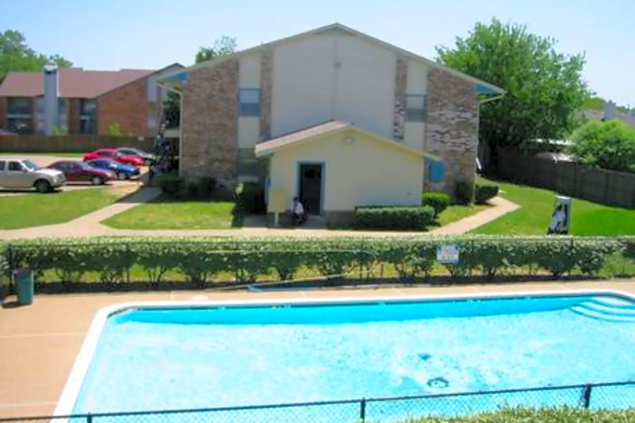 Gatewood Village Apartments 424 Gatewood Rd Garland, TX Apartments