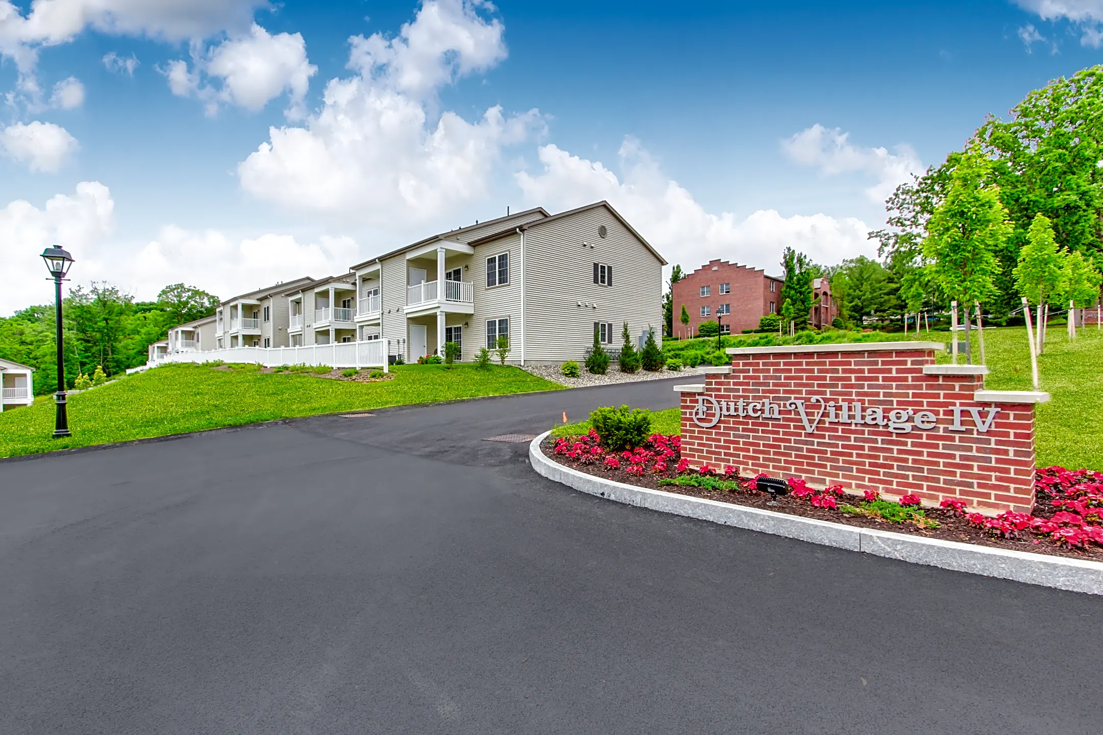 Dutch Village Apartments Menands