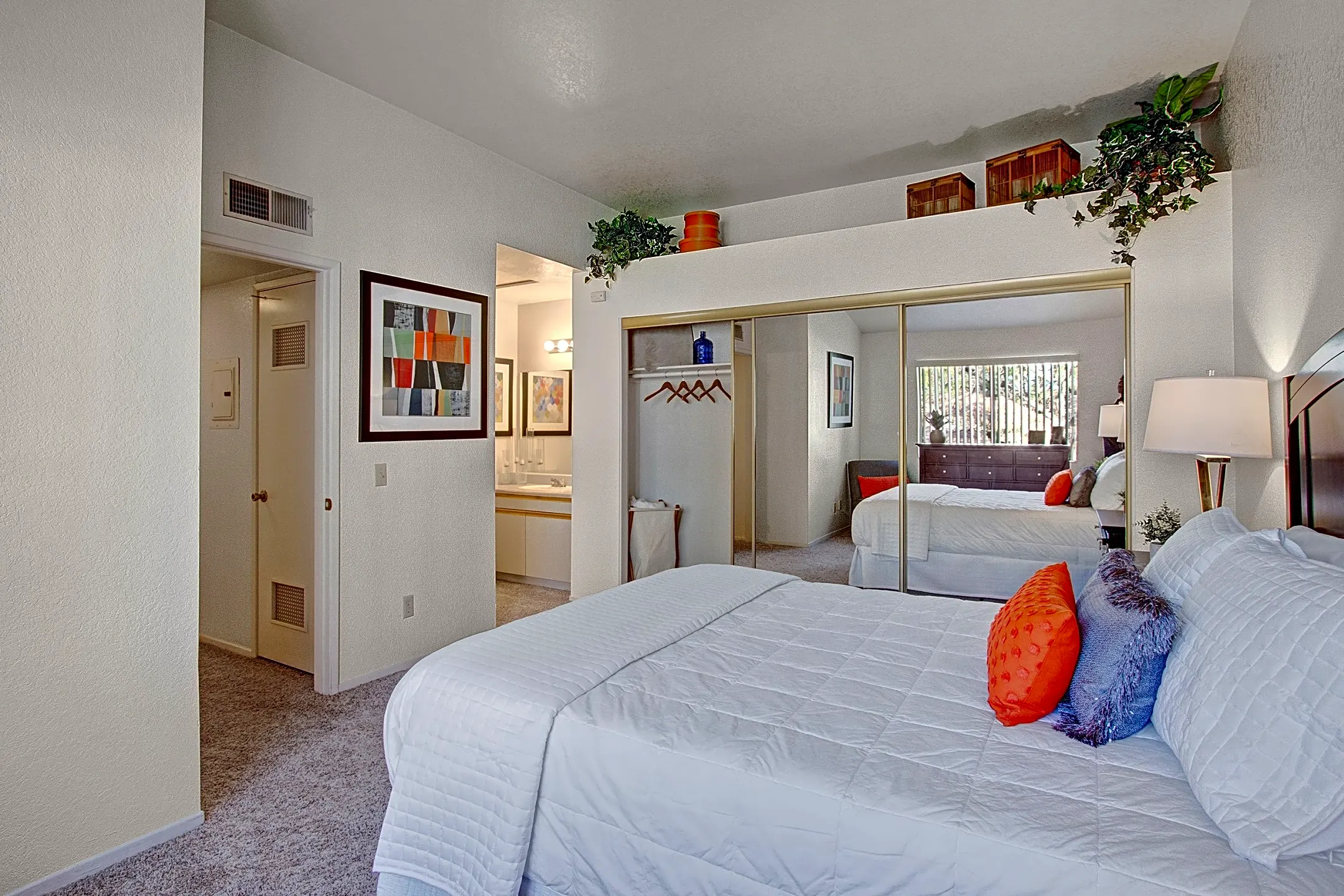 Castlepark Resort Apartments - San Bernardino, CA 92407