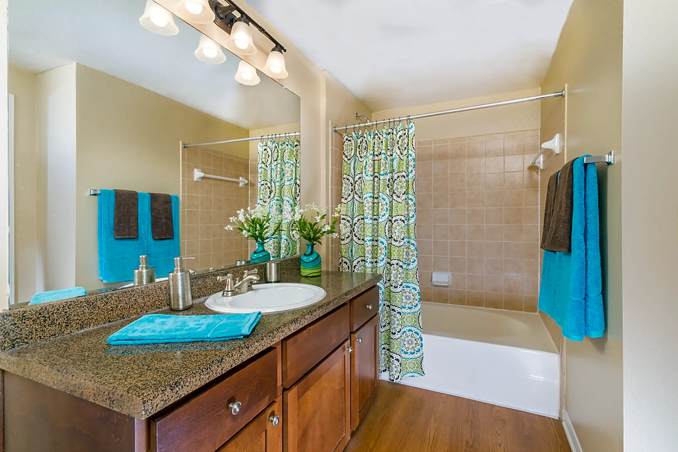 Villas at Medical Center 5623 Hamilton Wolfe San Antonio, TX