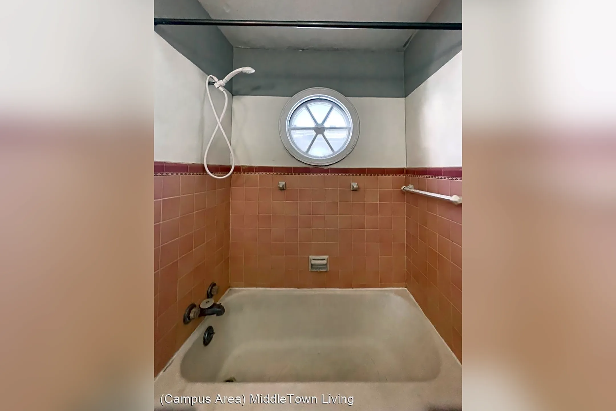 Bathroom - 1516 W Main St - Muncie, IN