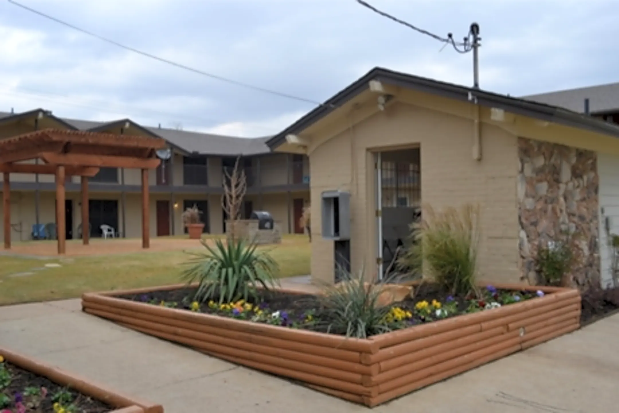 Wilshire Manor Apartments Euless, TX 76040