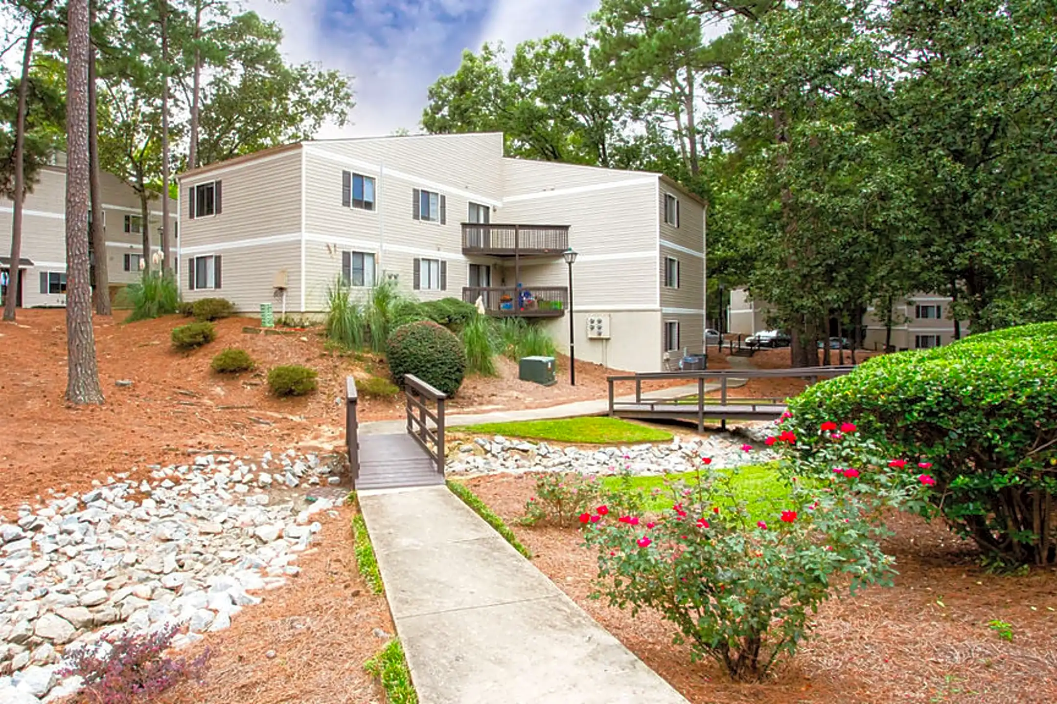 The Lory of Harbison 100 Fairforest Rd Columbia, SC Apartments for