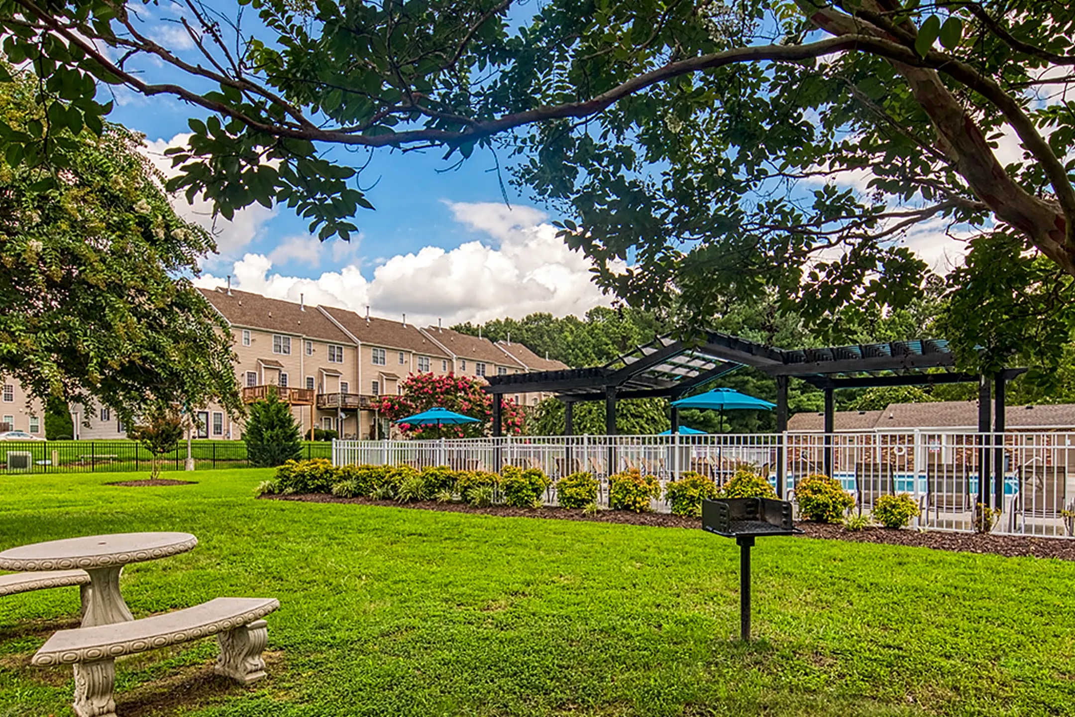 LakeRidge Square 10267 Lakeridge Sq Ct Ashland, VA Apartments for