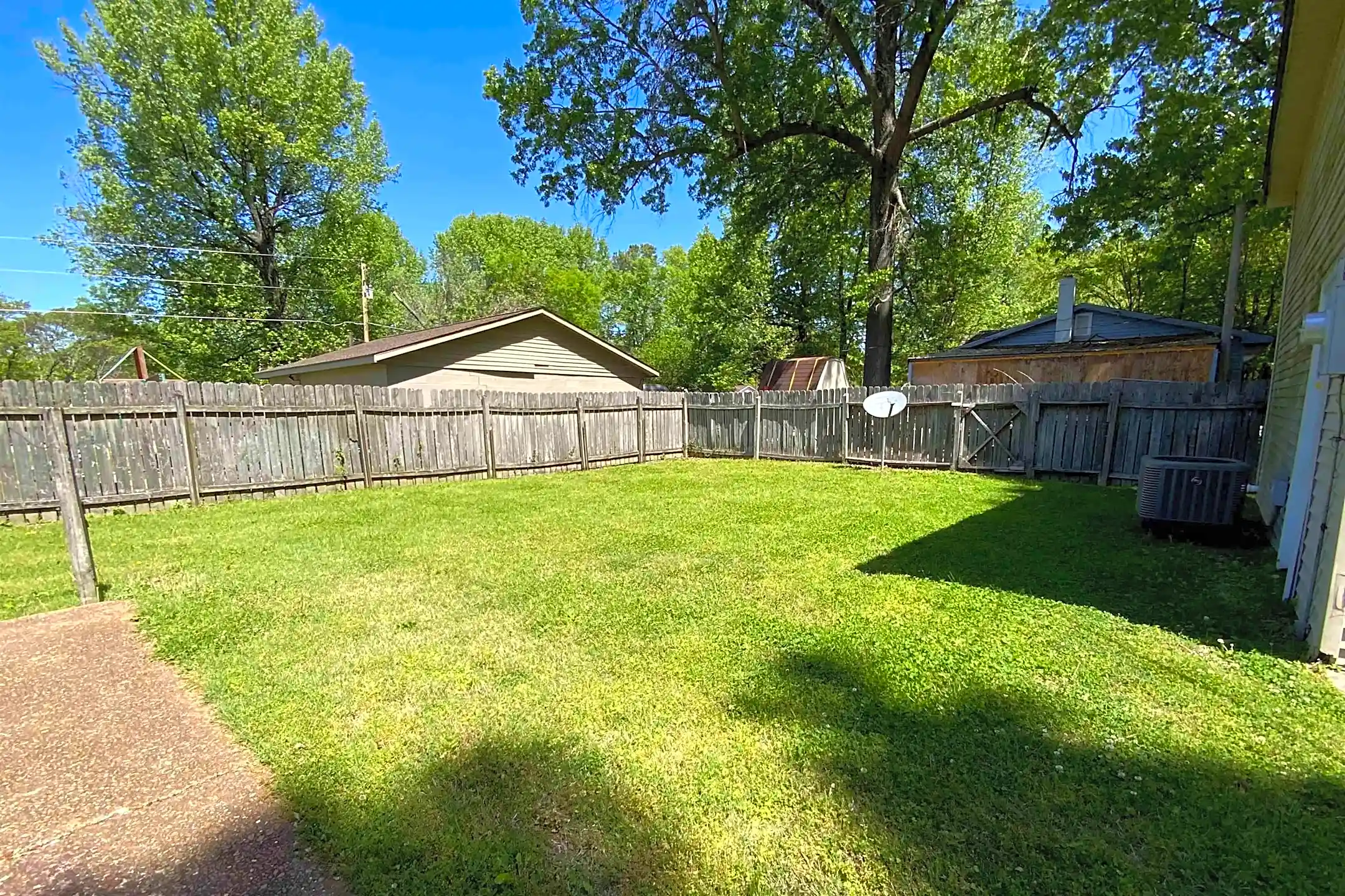 3606 Benton Rd Houses Paducah, KY 42003