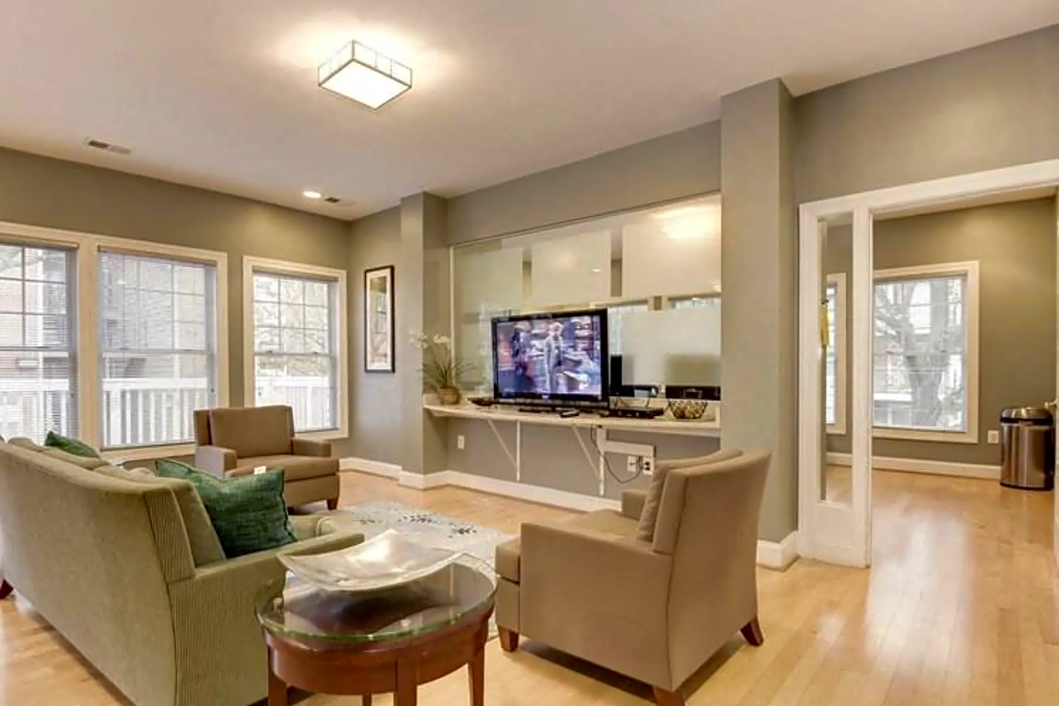 Henley at Kingstowne 7150 Rock Ridge Ln Alexandria, VA Apartments