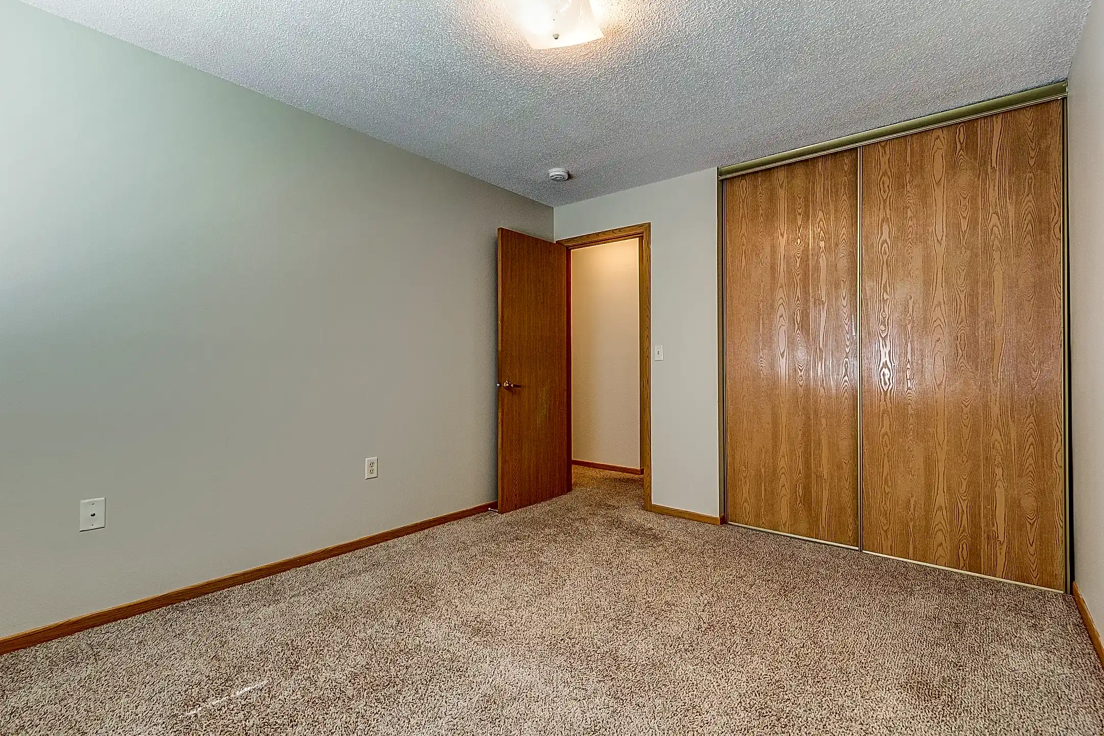 School Square Apartments & Townhomes 521 9th St Albany, MN