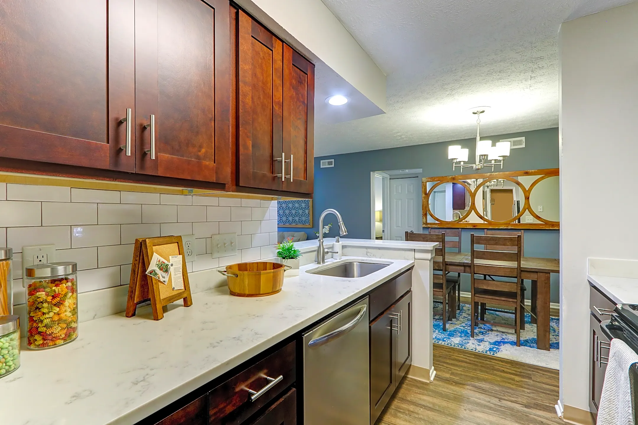 Kitchen - Hunter's Chase - Westlake, OH