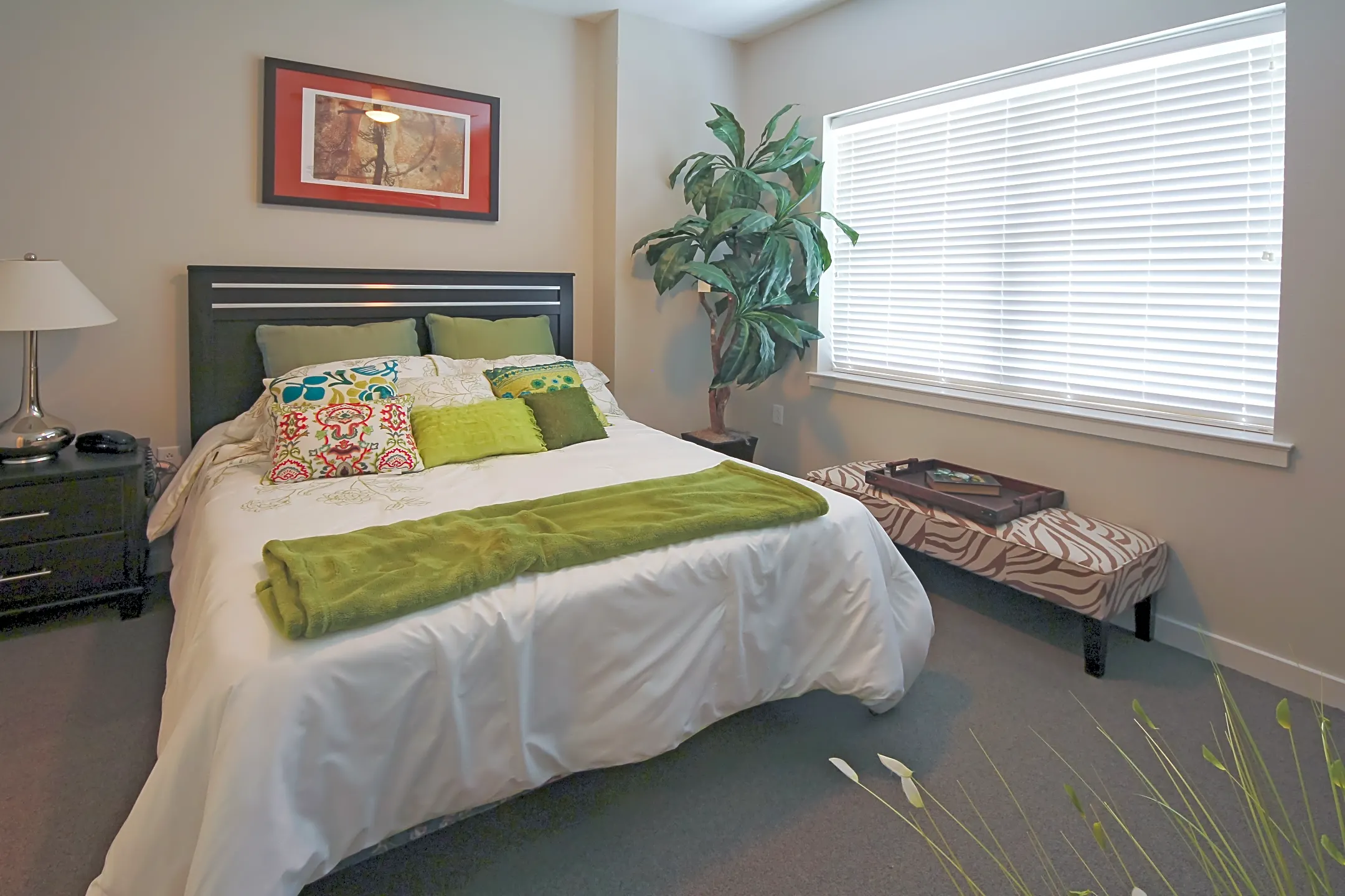 Village De Jardin - 8801 Lake Forest Blvd | New Orleans, LA Apartments