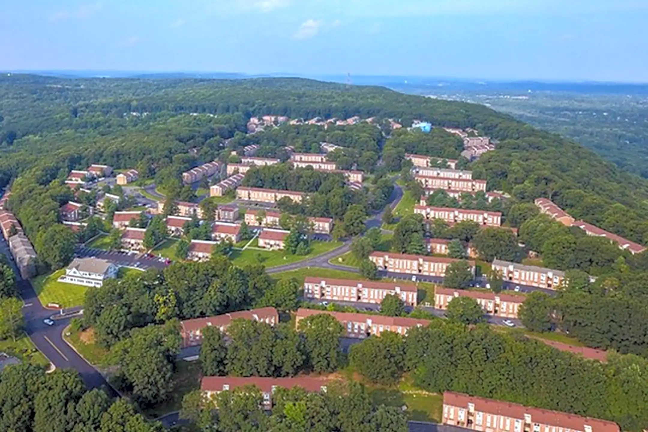 Overlook at Flanders 100 Oakwood Village Flanders, NJ Apartments