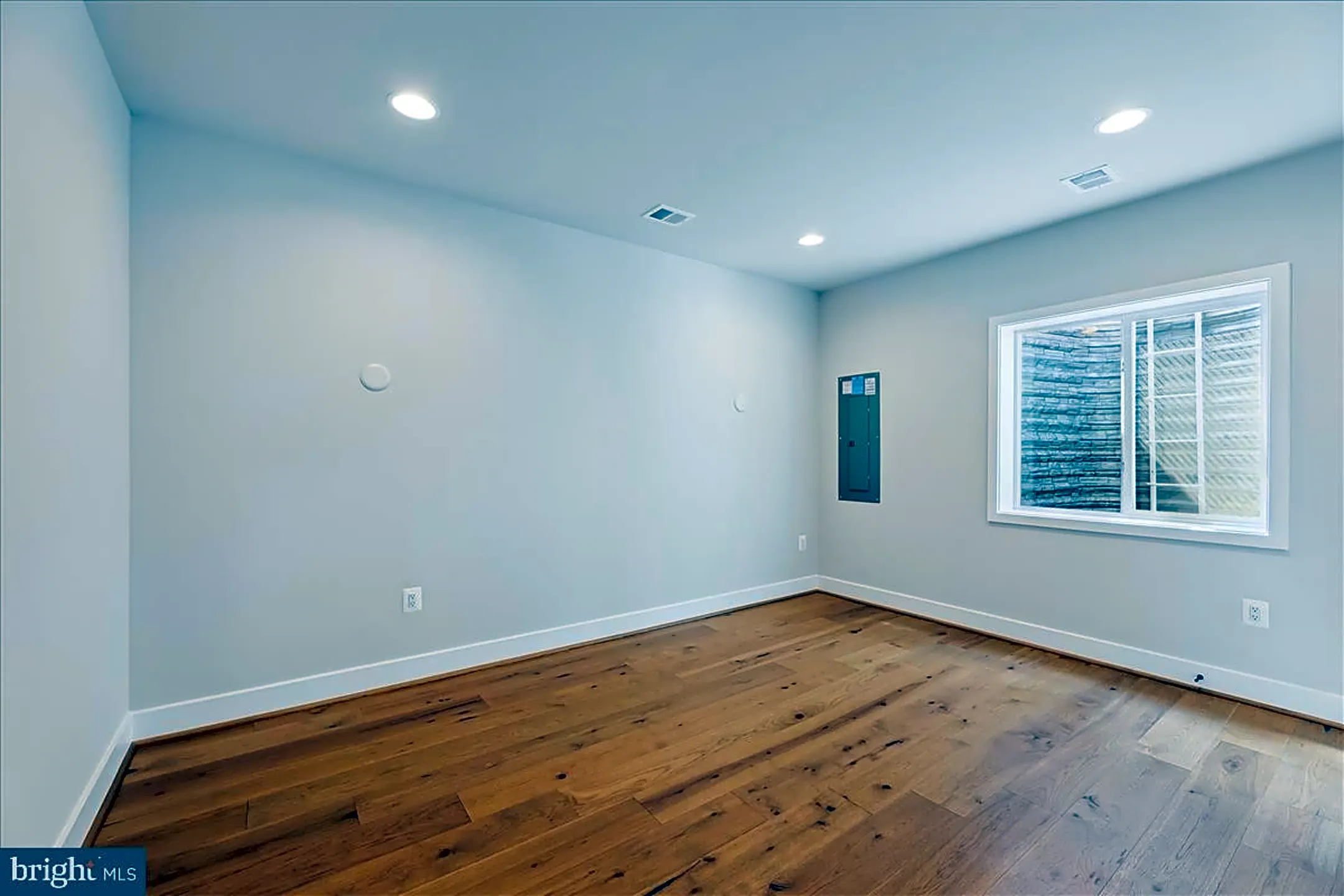 6819 Isabella St - Bethesda, MD