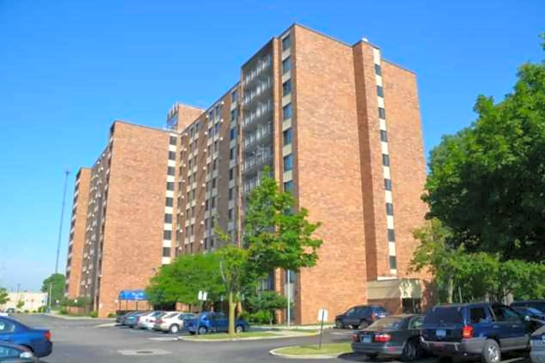 Royal Oak Tower Senior Apartments 20800 Wyoming St Ferndale, MI