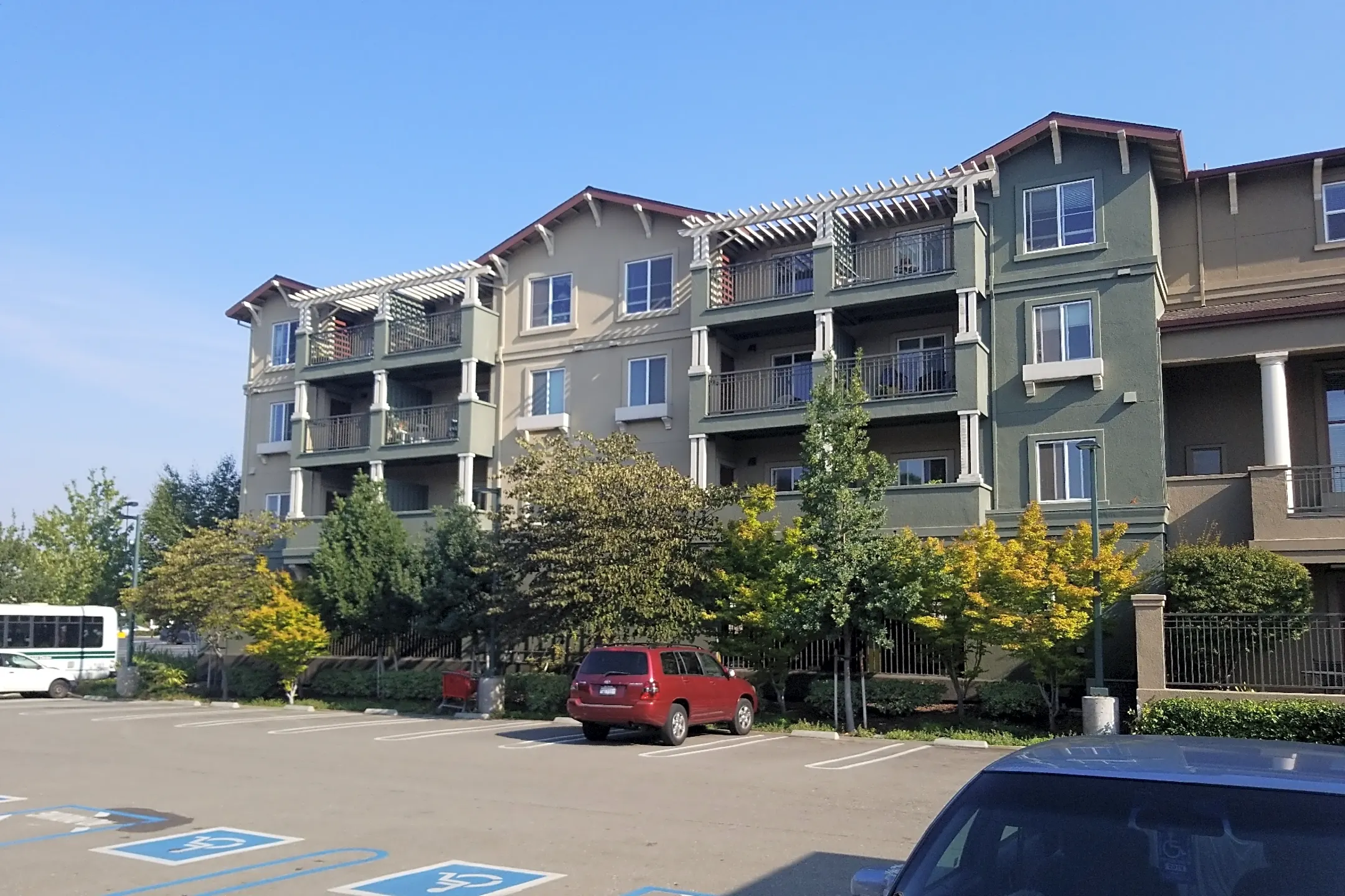 Wicklow Square - 7606 Amador Valley Blvd | Dublin, CA Apartments for ...