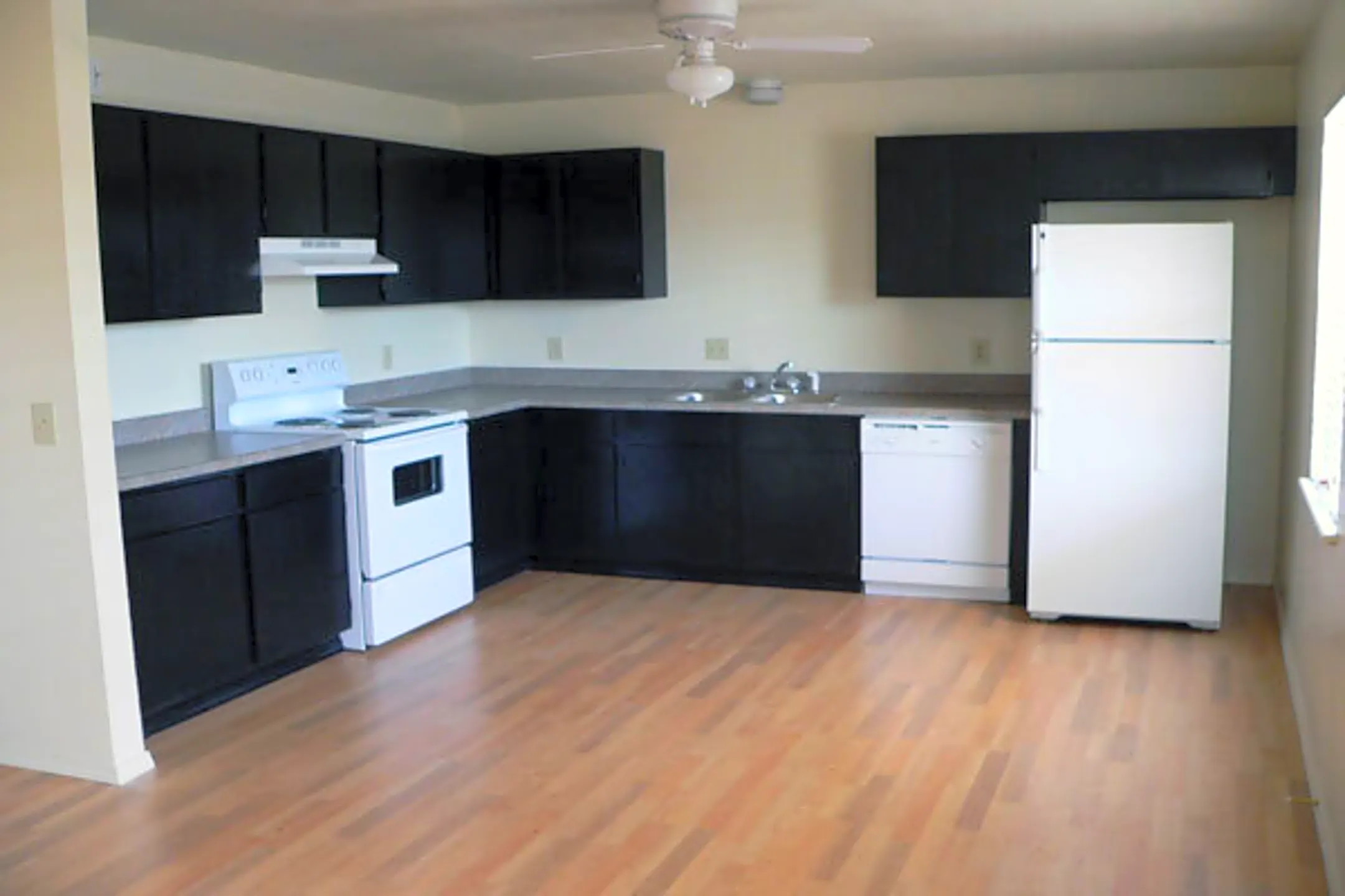 Westbrook Apartments 3700 W 19th Ave Stillwater, OK Apartments for Rent Rent.