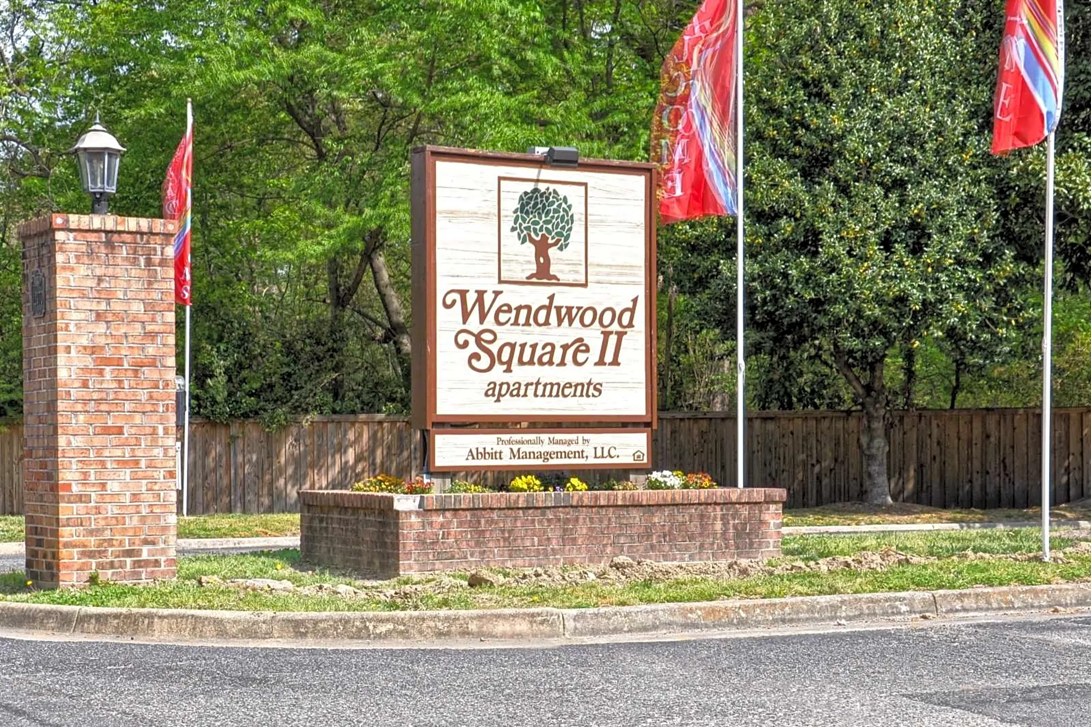 Community Signage - Wendwood Square - Newport News, VA