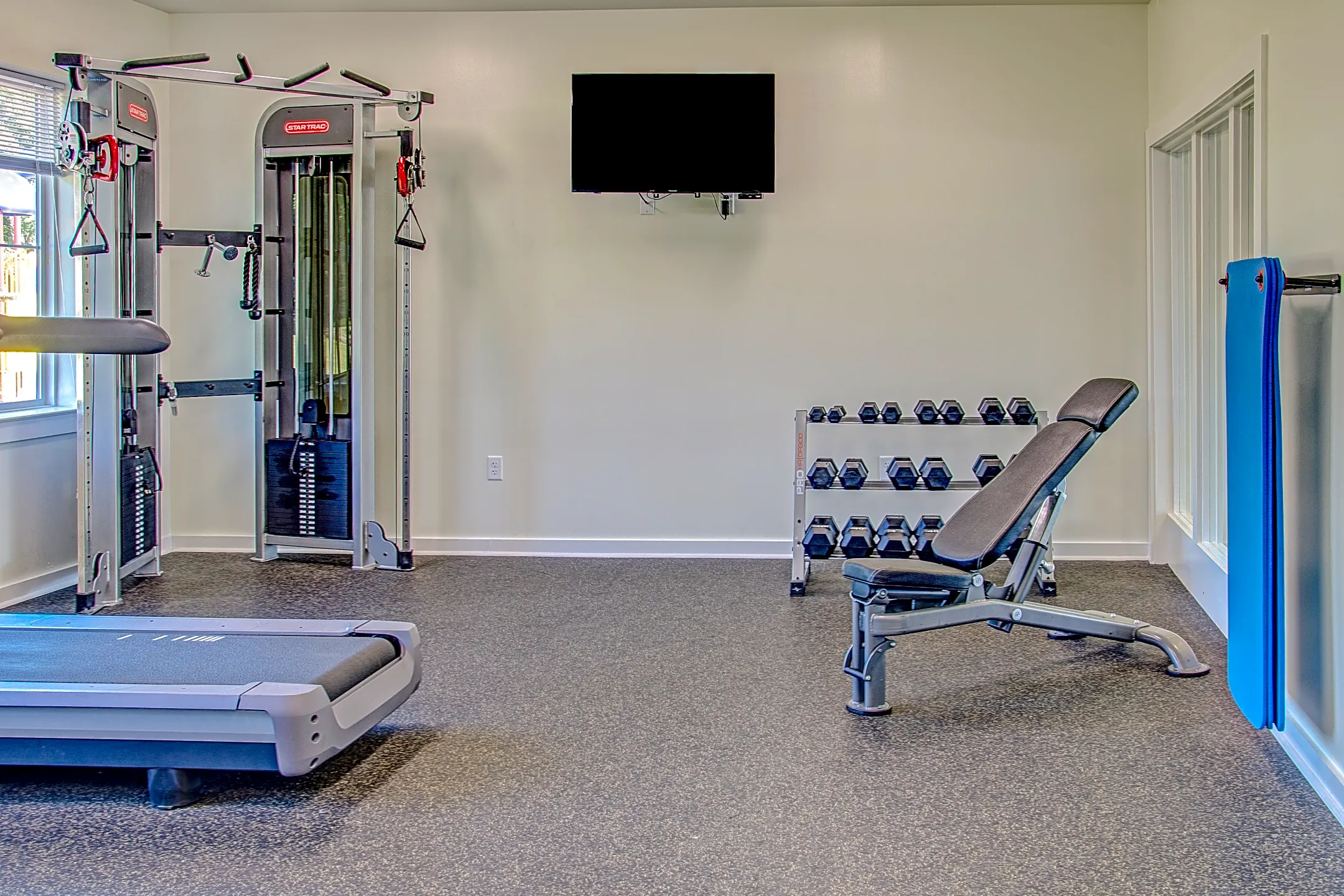 Fitness Weight Room - Buckroe Pointe Apartment Townhomes - Hampton, VA