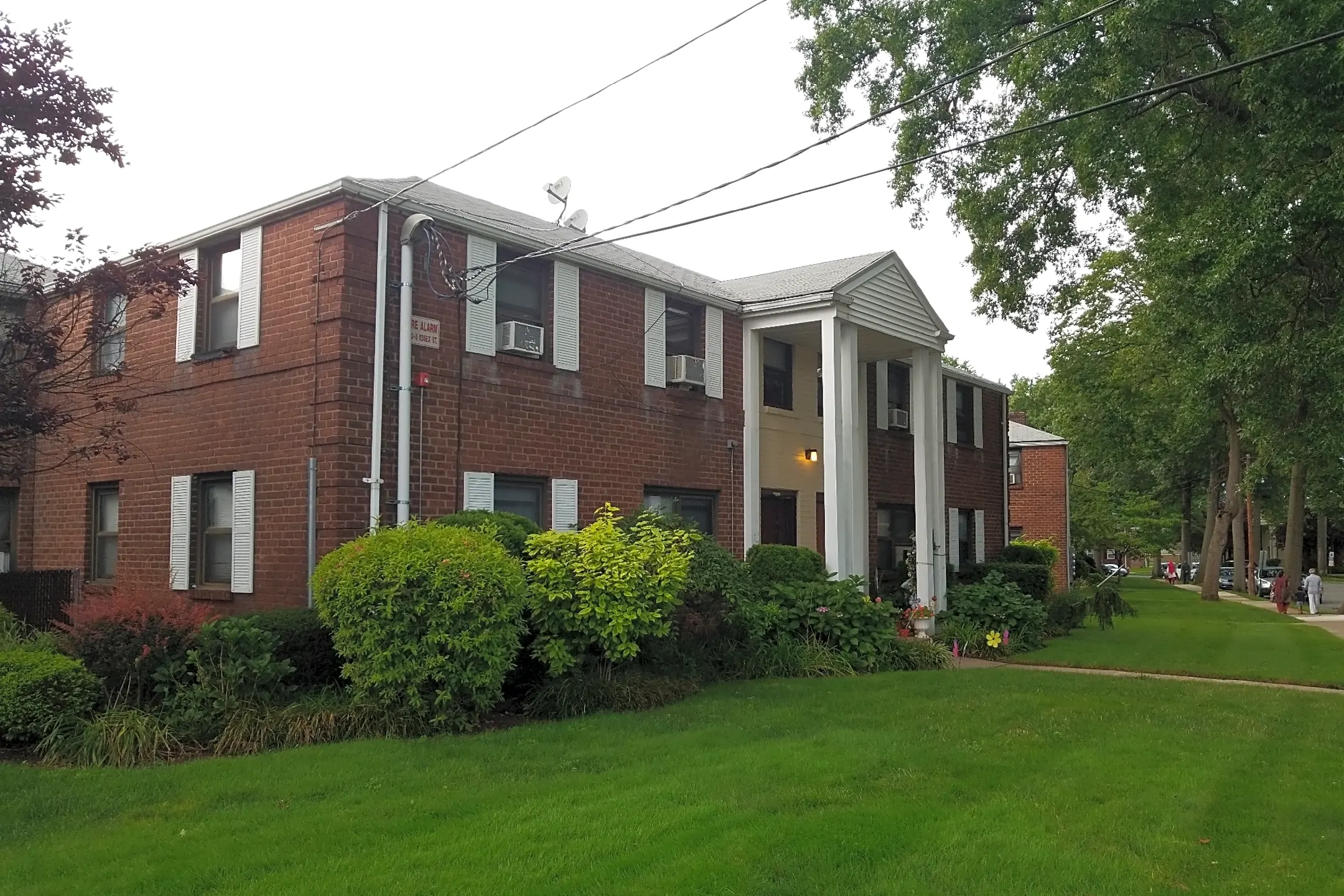 Berkshire Gardens Apartments - Hackensack, NJ 07601