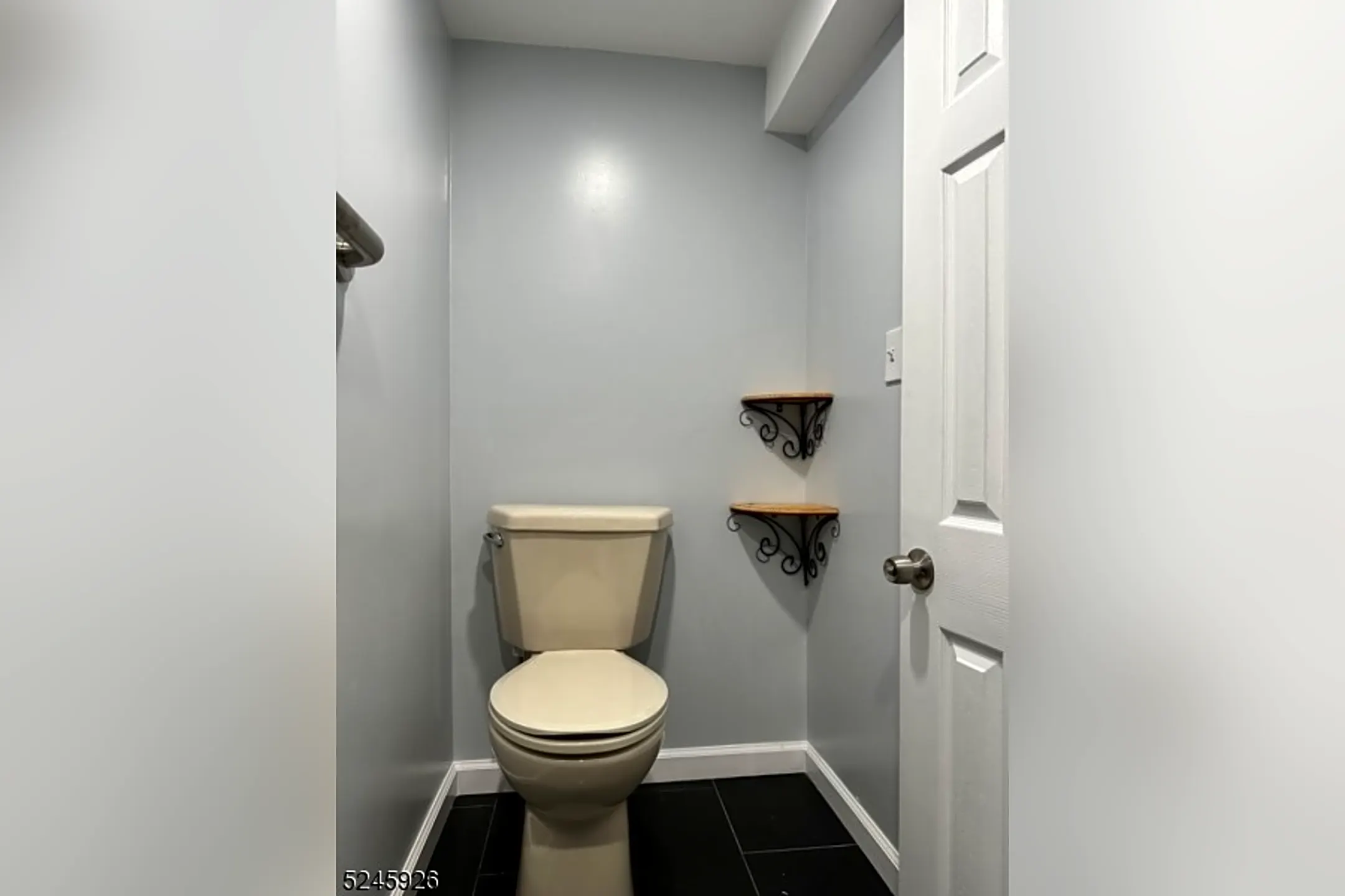 Bathroom - 750 S Springfield Ave - Springfield, NJ