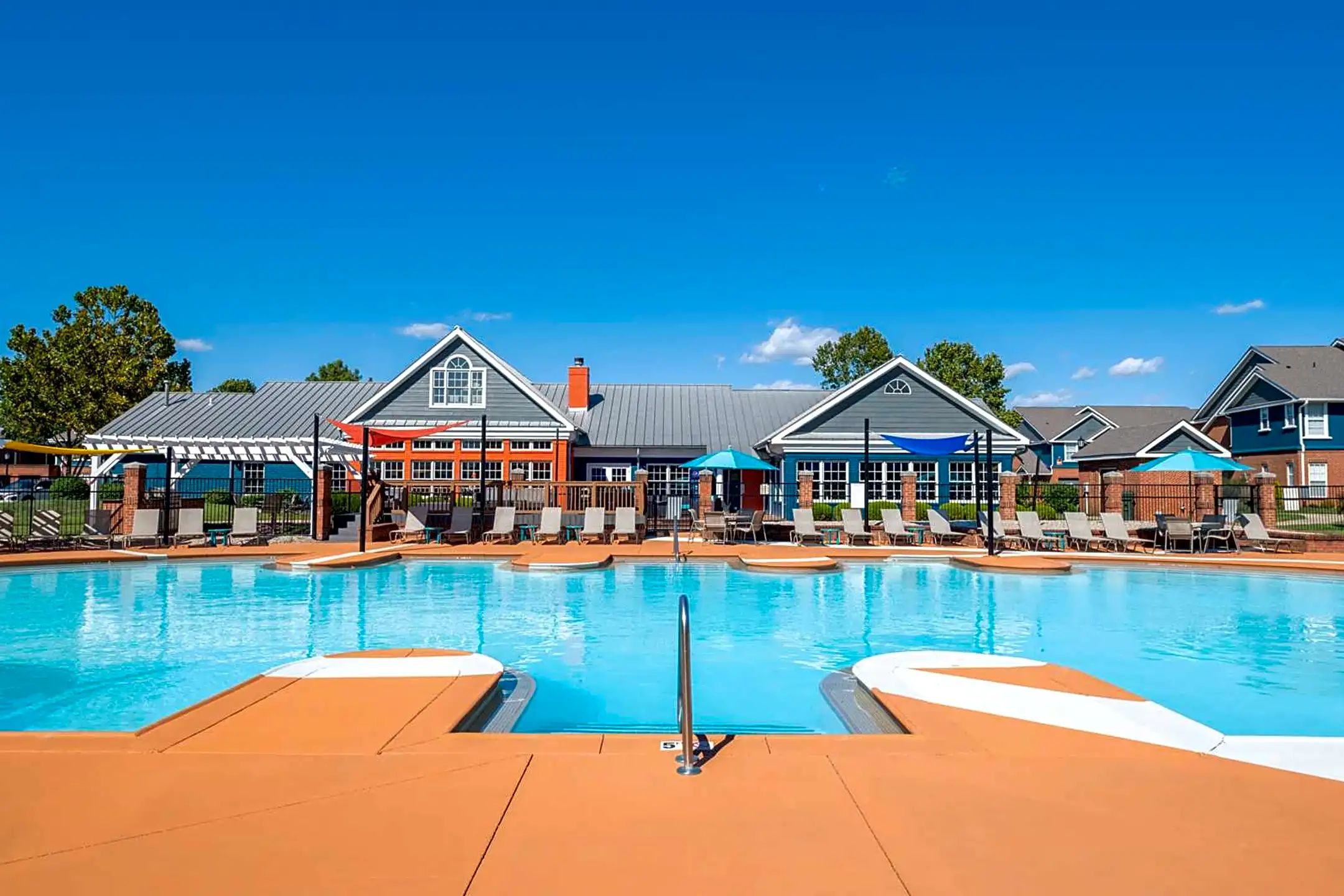 Pool - The Paddock At Eastpoint - Louisville, KY