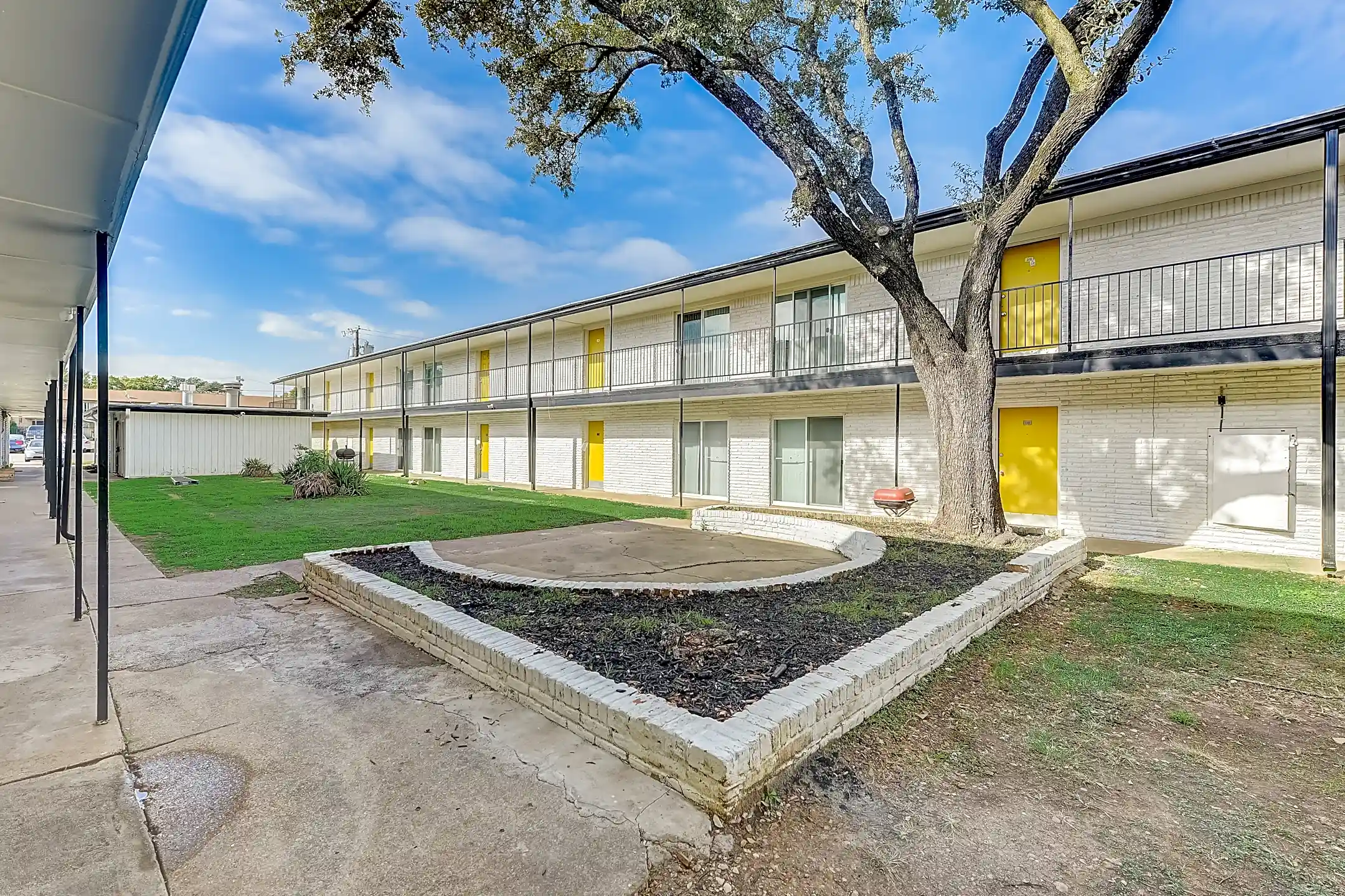 Hart House 1235 Hartsdale Dr Dallas, TX Apartments for Rent Rent.