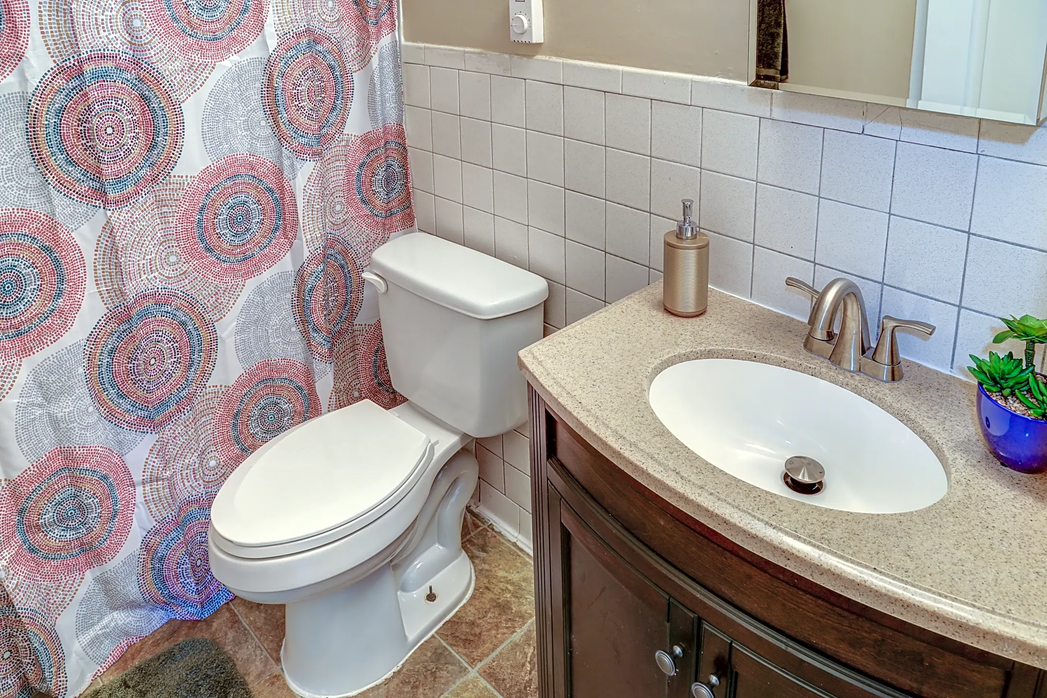 Bathroom - Meadowbrook Apartments - Burlington, KY