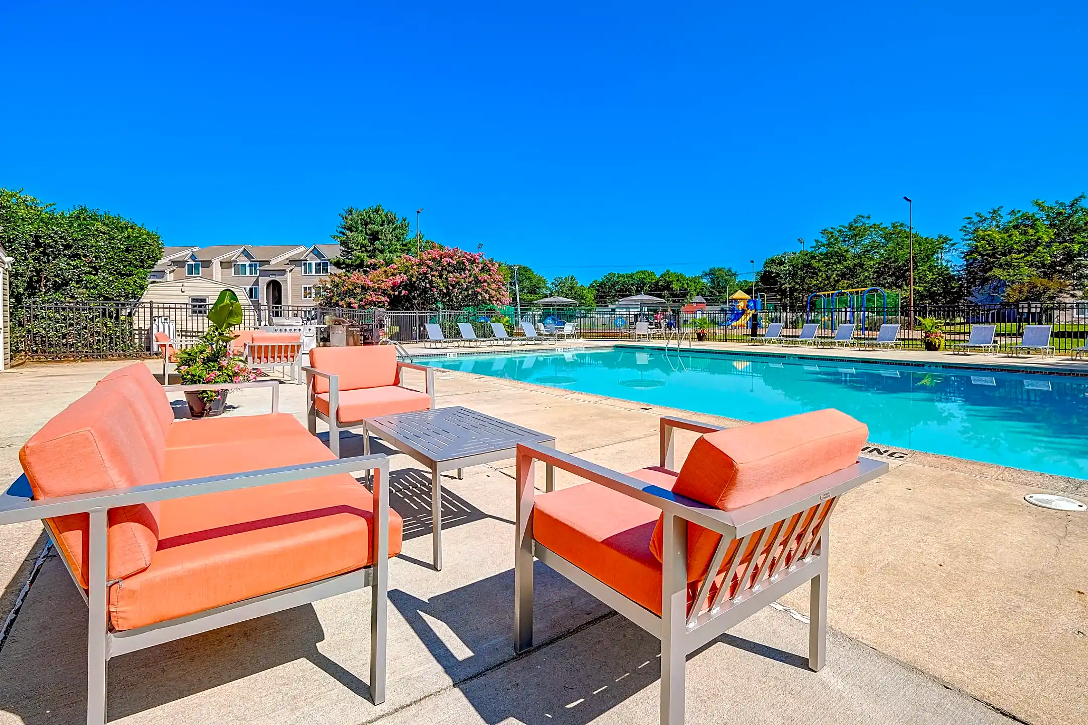 Fox Run Apartments & Townhomes Bear, DE 19701