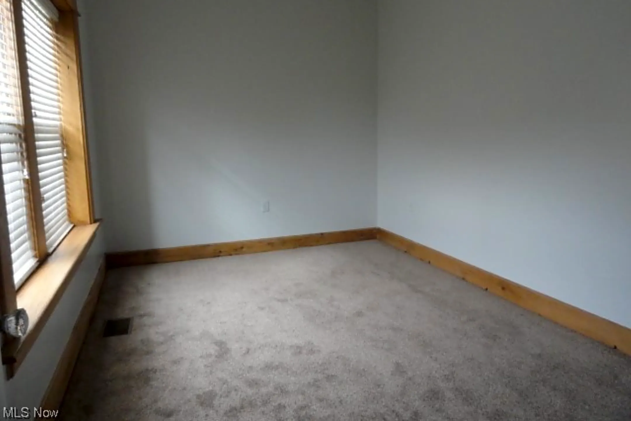 Bedroom - 11433 Ashbury Ave #2 - Cleveland, OH