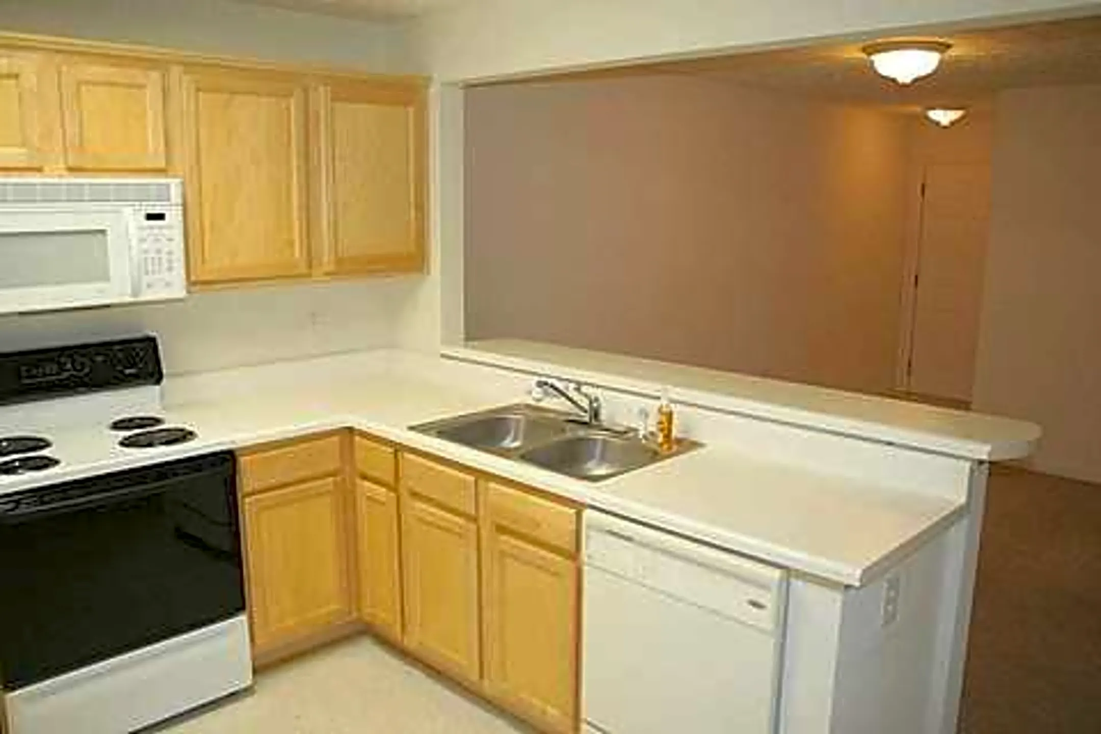 The Edge At Auburn Apartments - Auburn, AL 36832