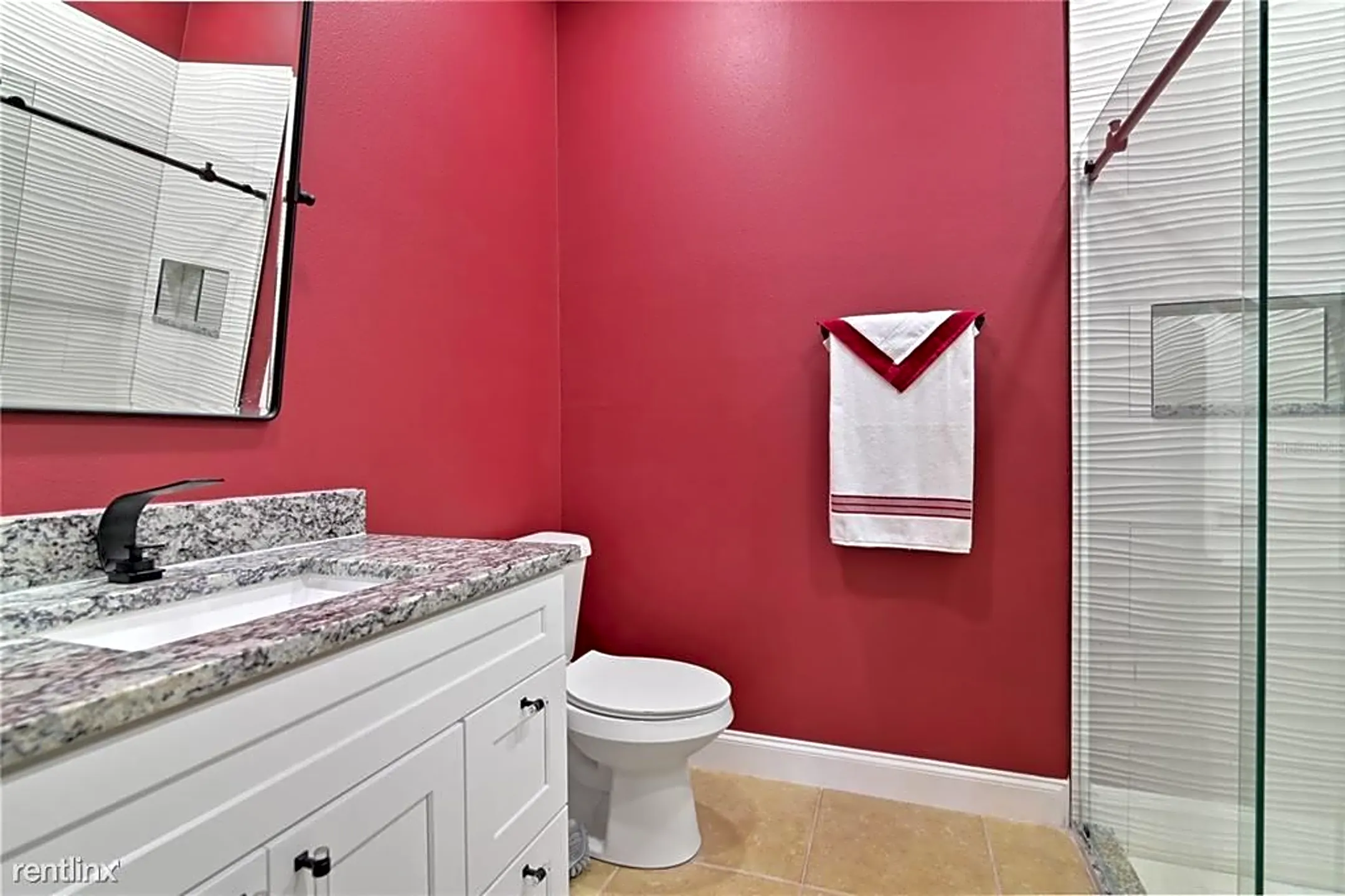 Bathroom - 3421 Home Town Ln - Saint Cloud, FL