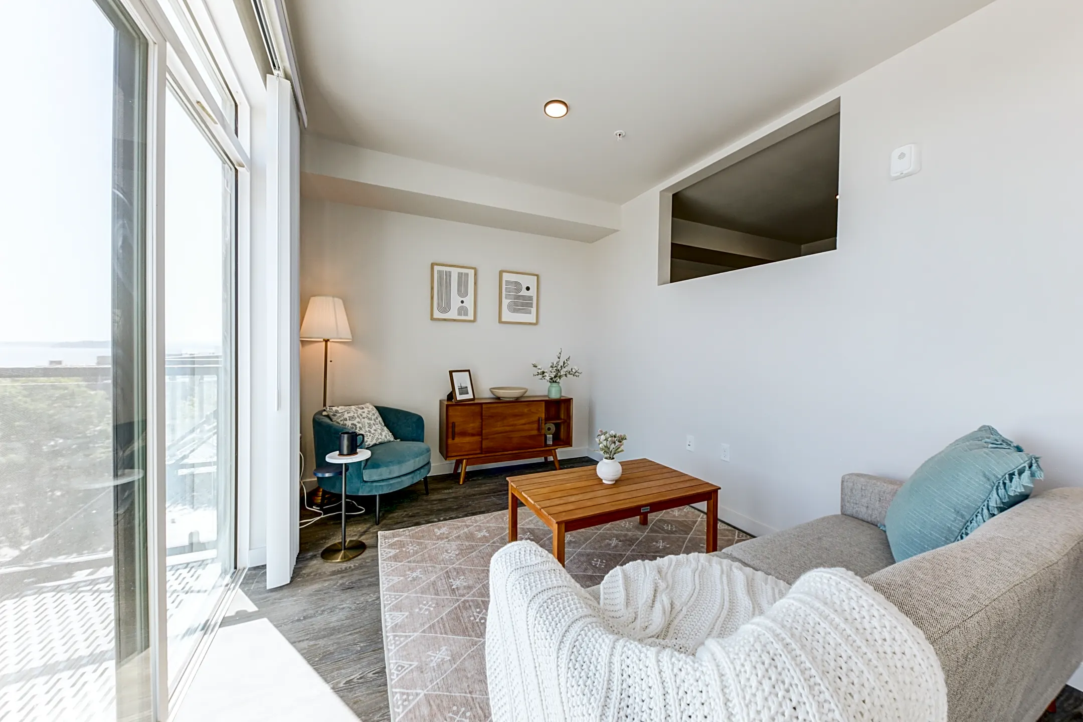 Living Room - Roystone Apartments - Seattle, WA